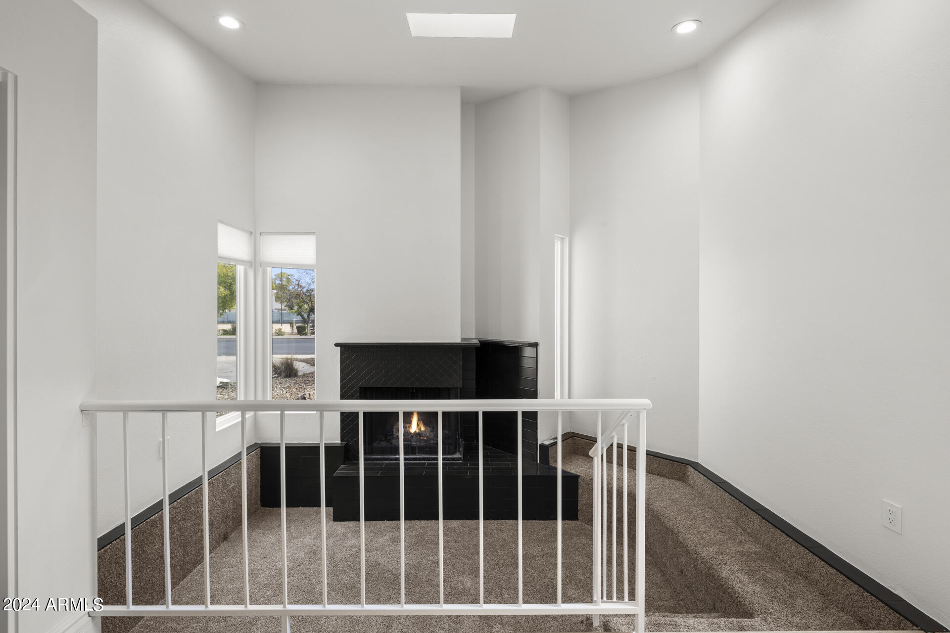 1018 S SANTA BARBARA --