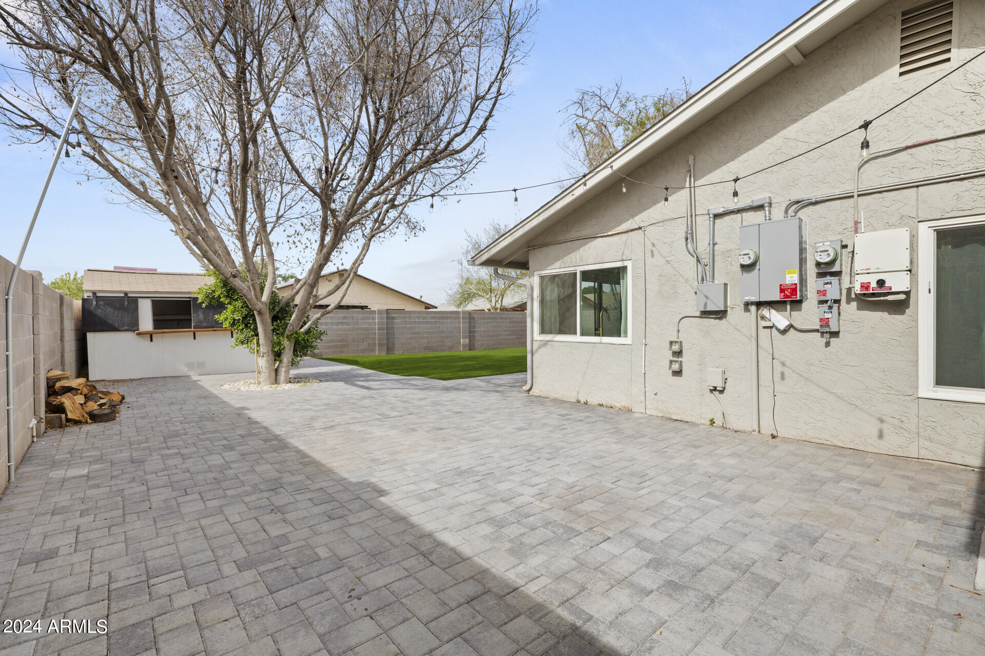 1018 S SANTA BARBARA --