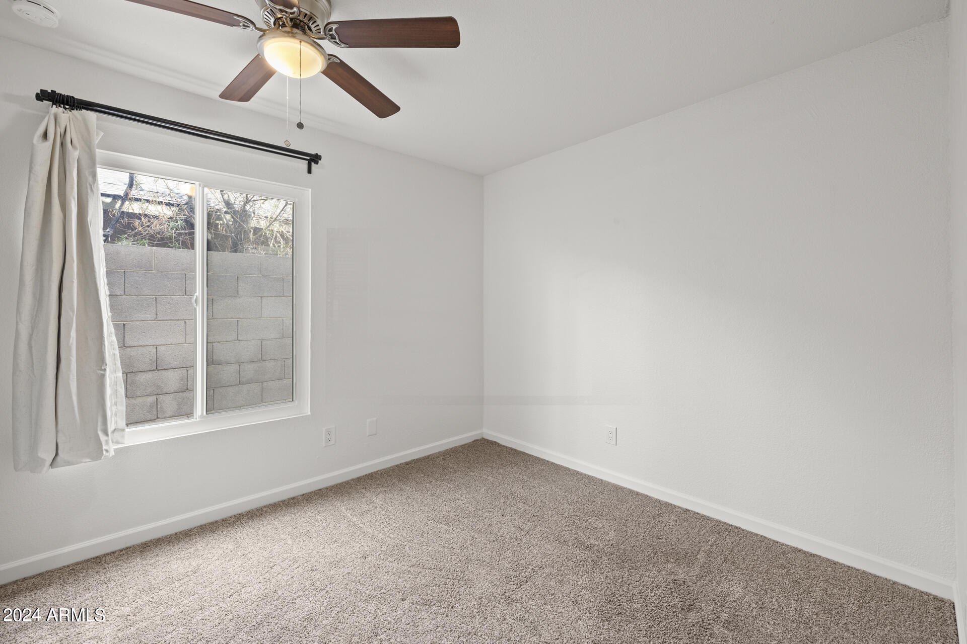 1018 S SANTA BARBARA --