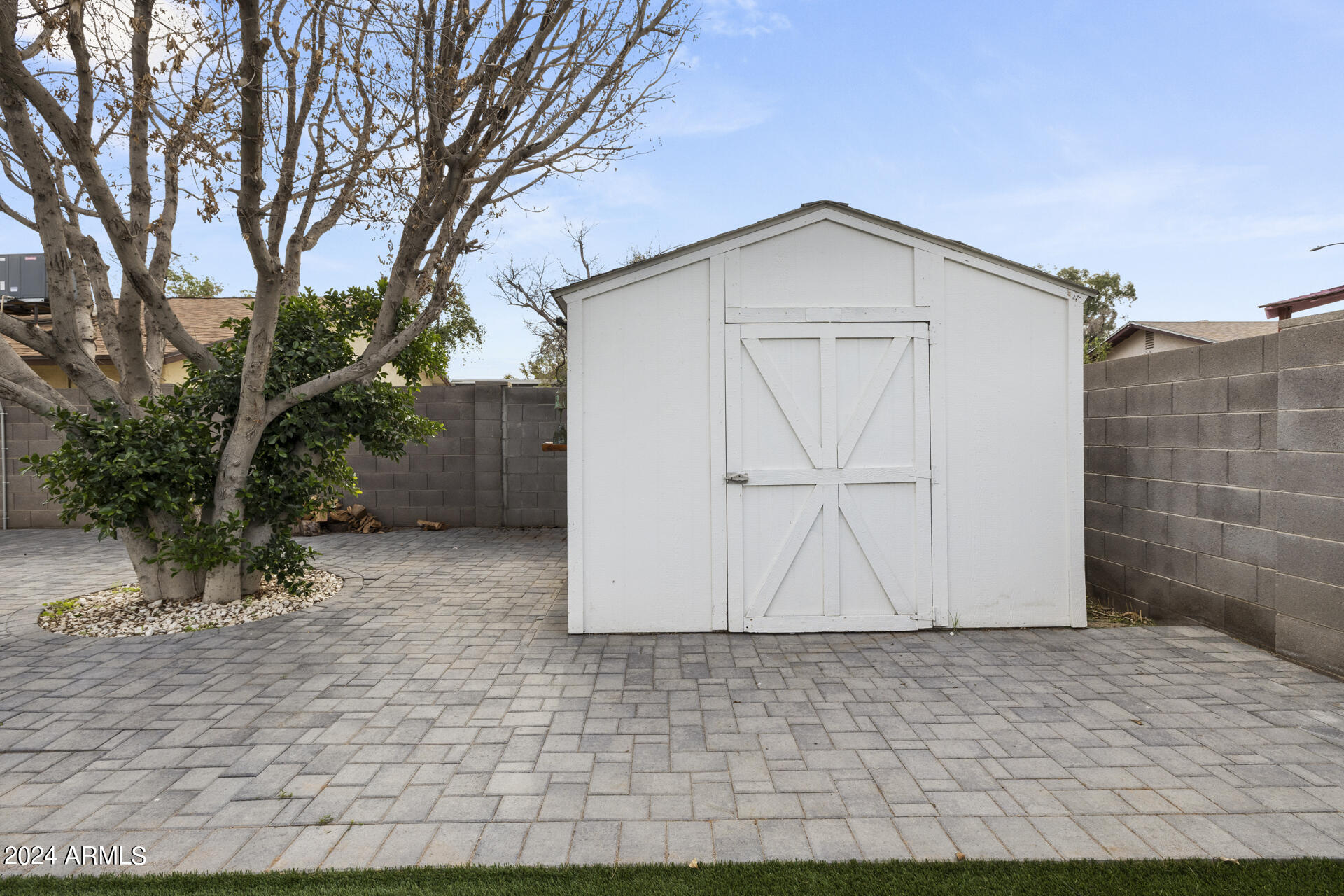 1018 S SANTA BARBARA --