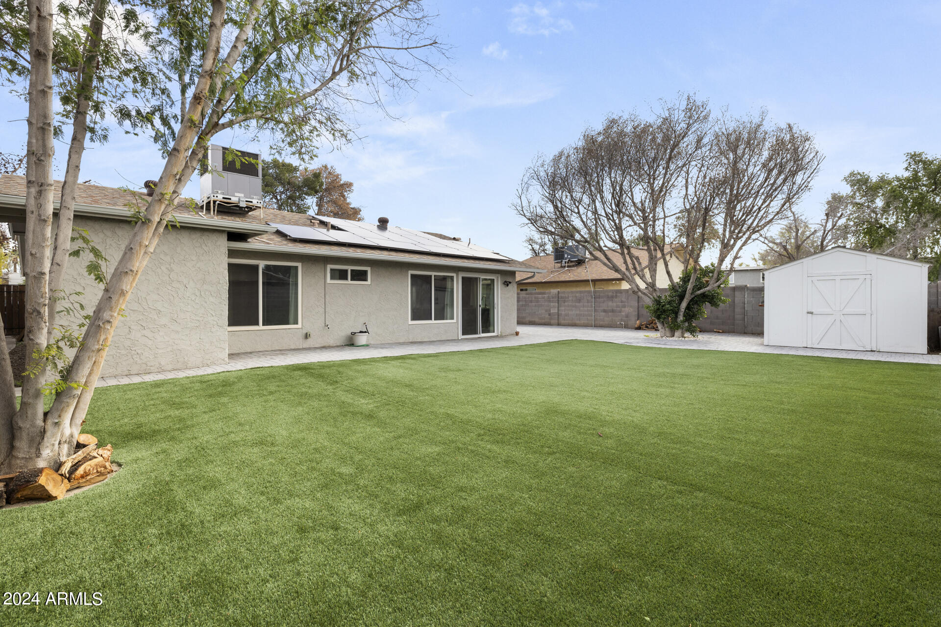 1018 S SANTA BARBARA --