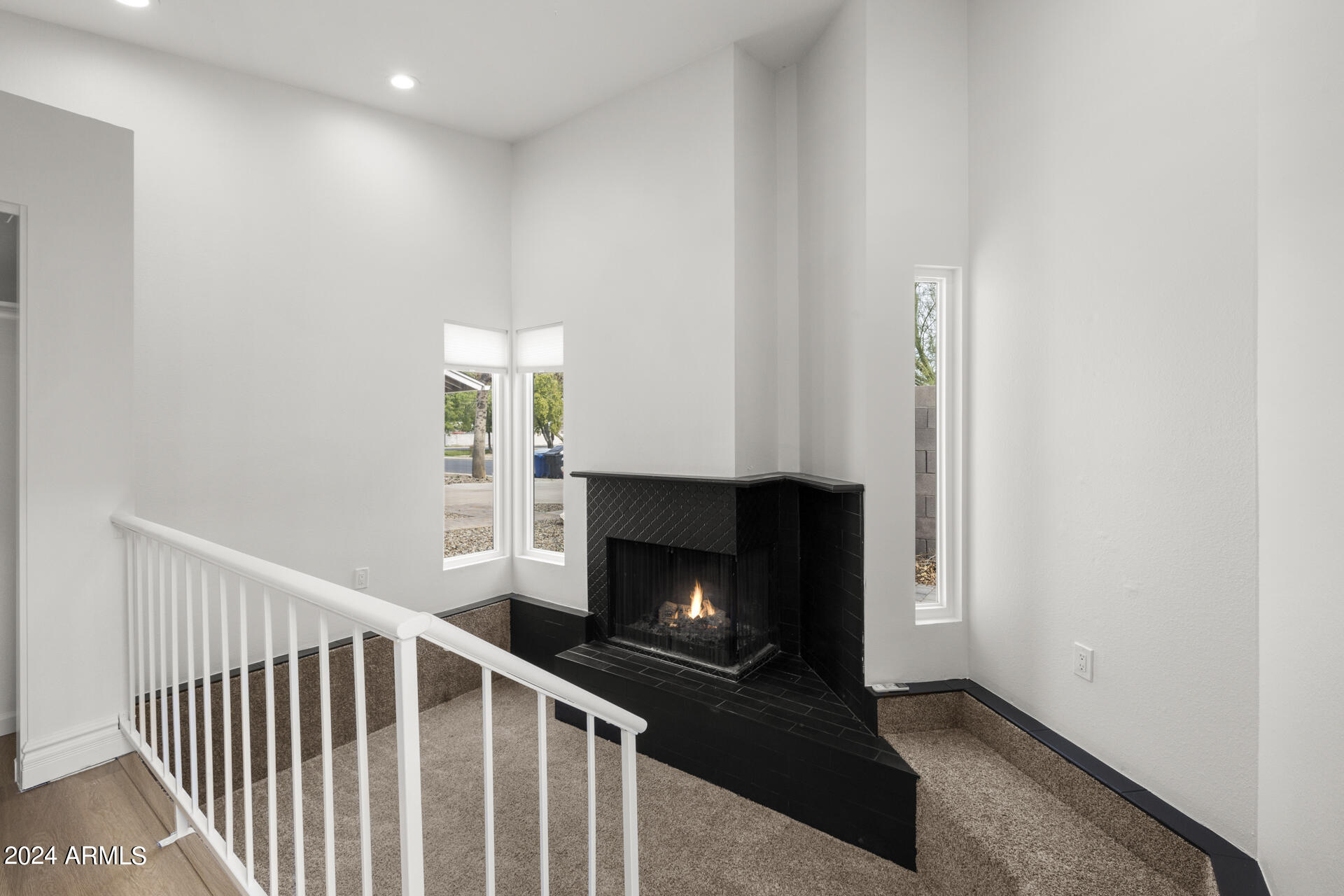 1018 S SANTA BARBARA --