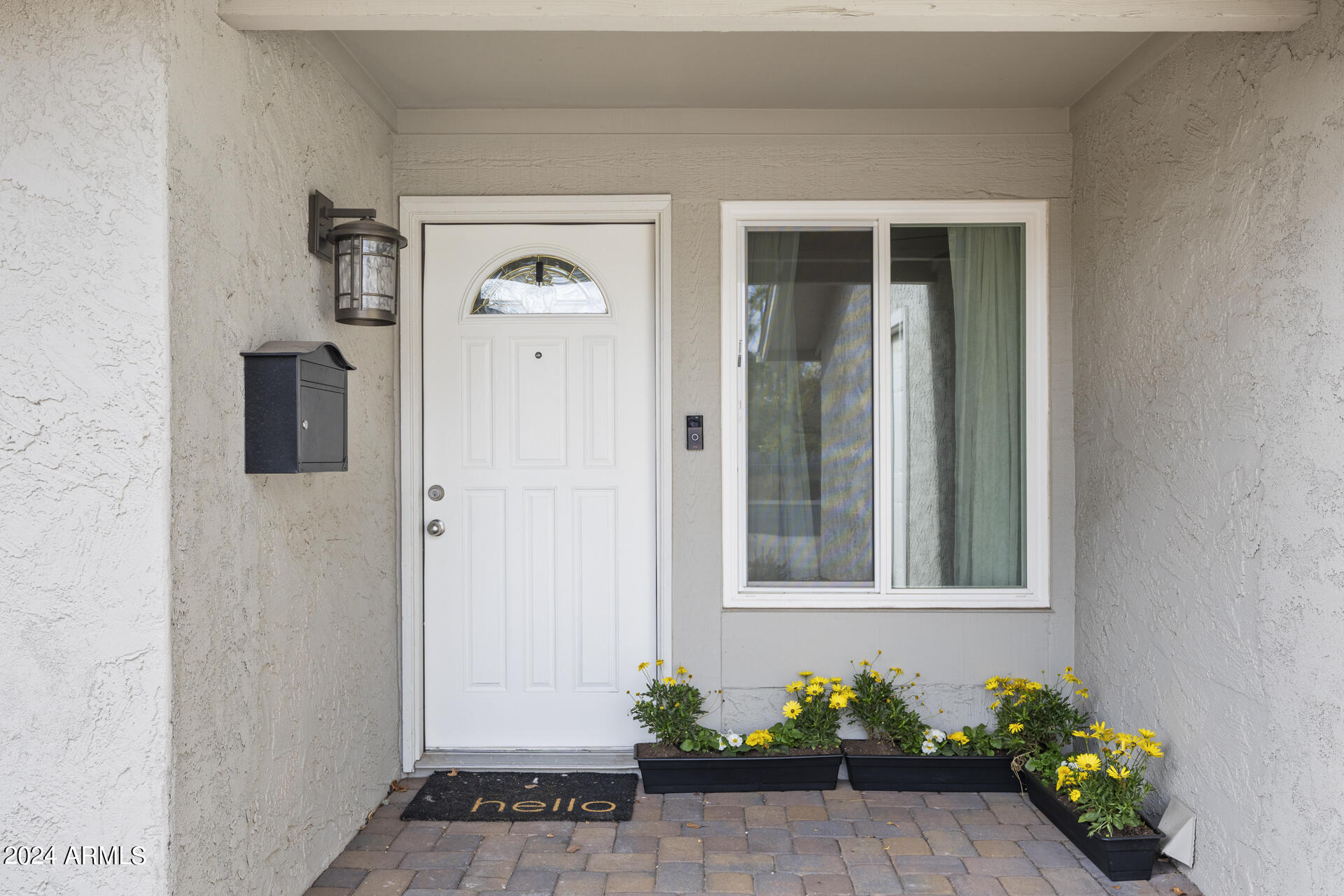 1018 S SANTA BARBARA --