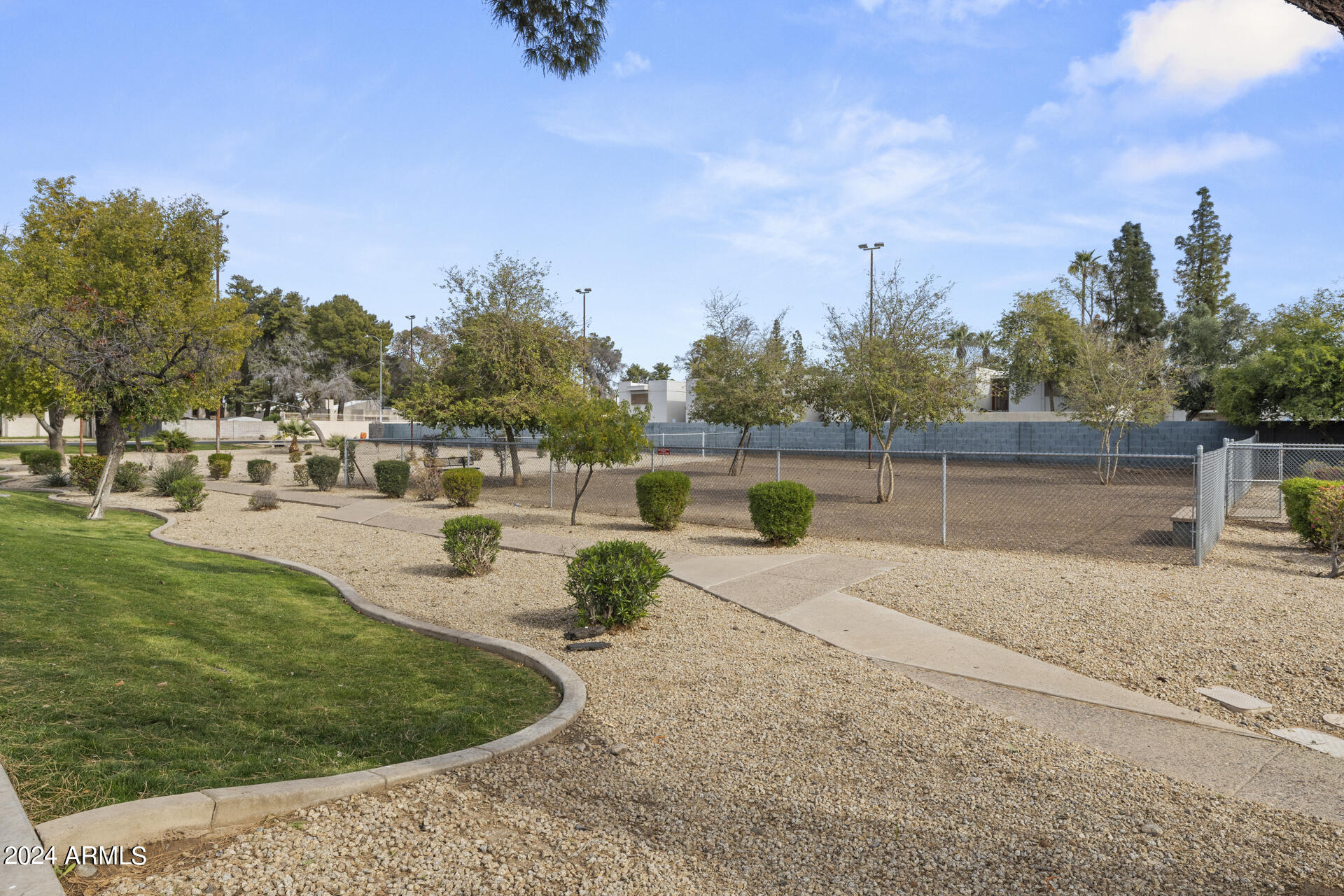 1018 S SANTA BARBARA --