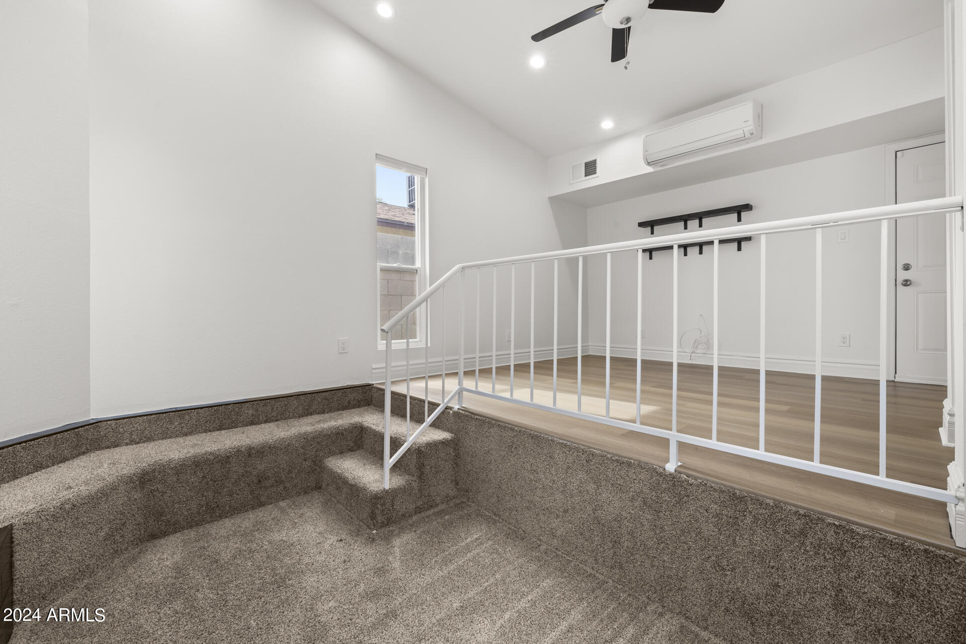 1018 S SANTA BARBARA --