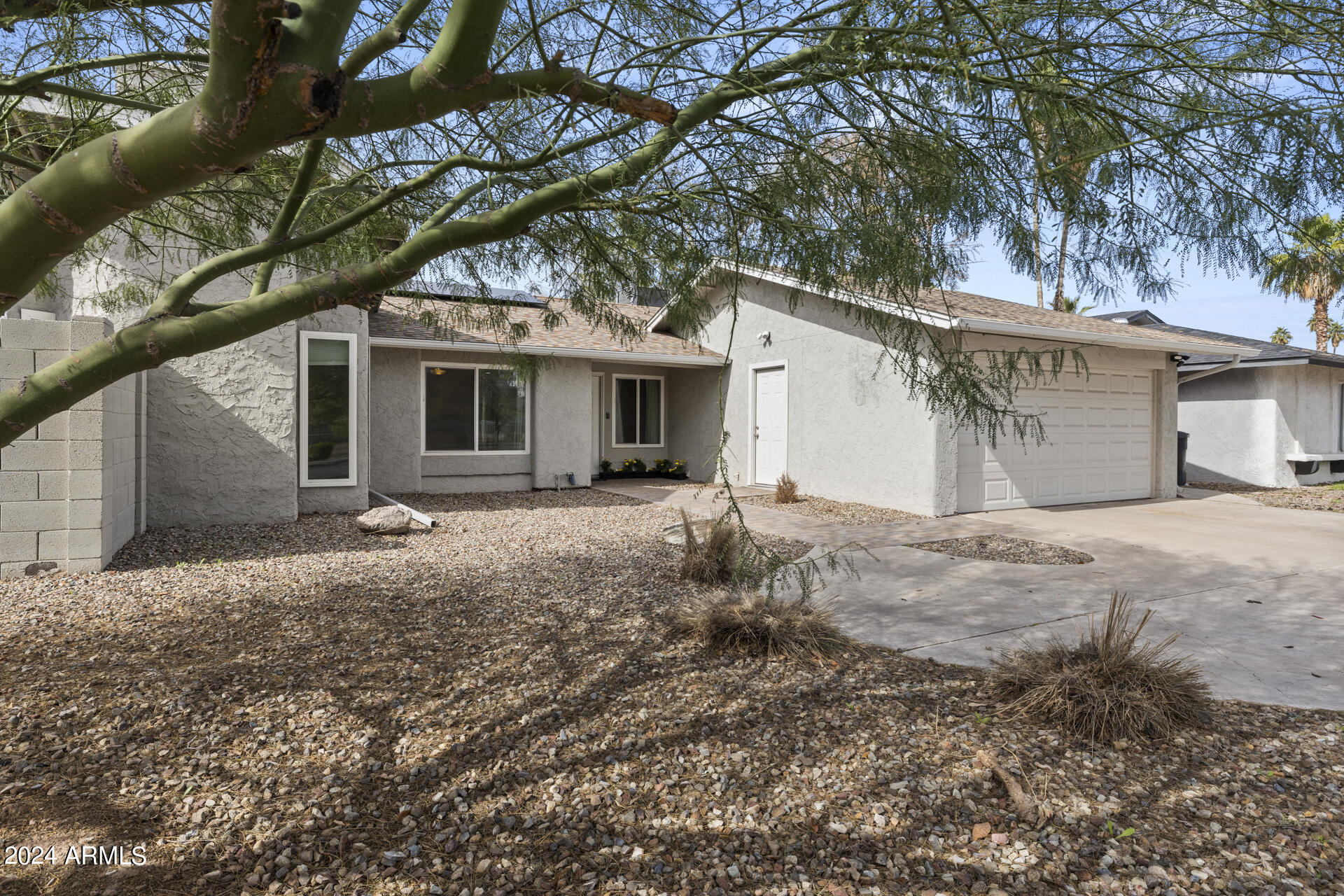 1018 S SANTA BARBARA --