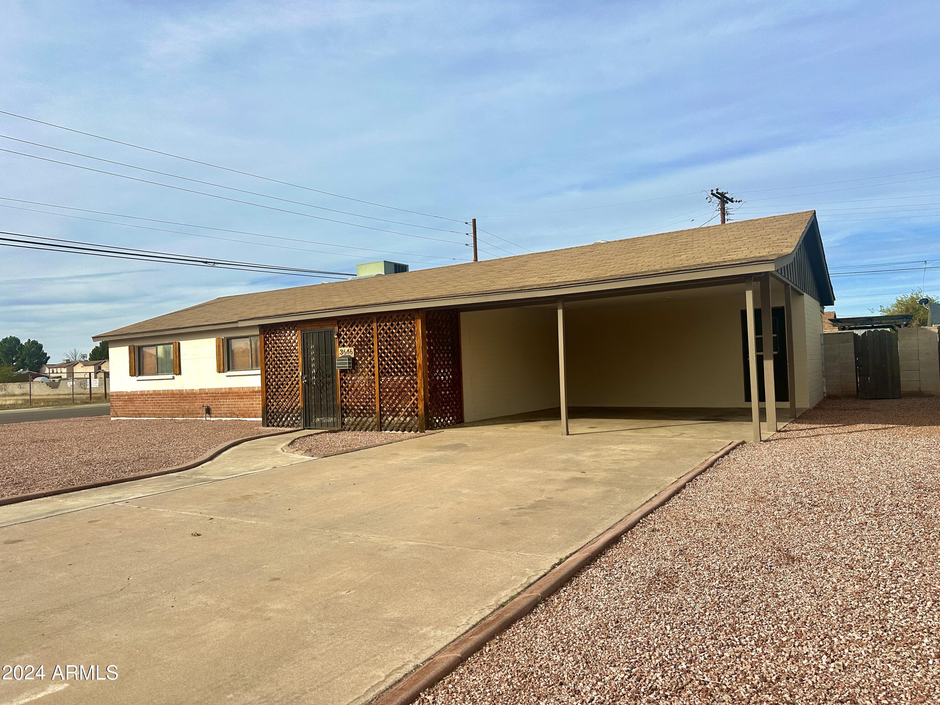 3646 W COLTER Street