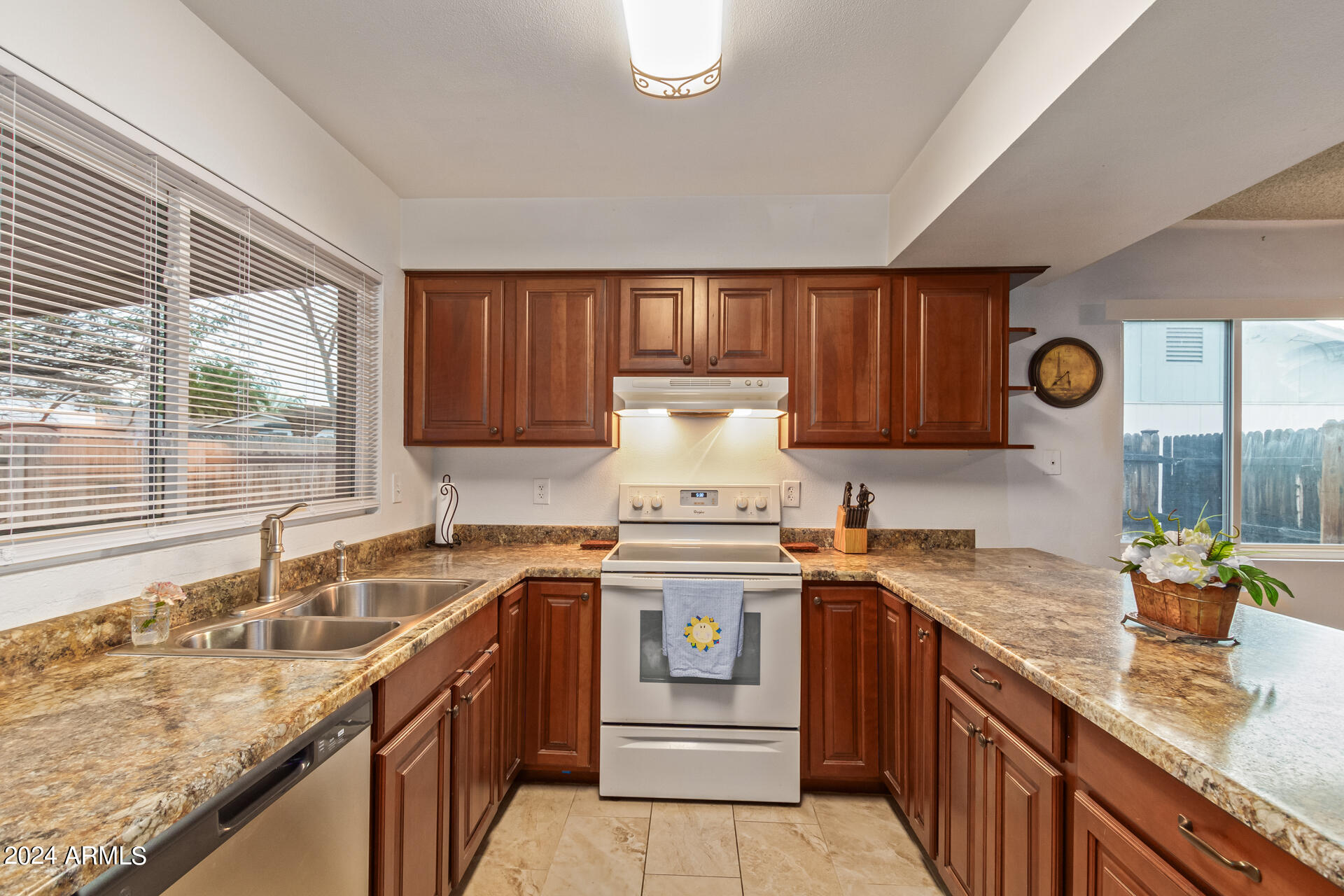 3039 S LONGMORE --