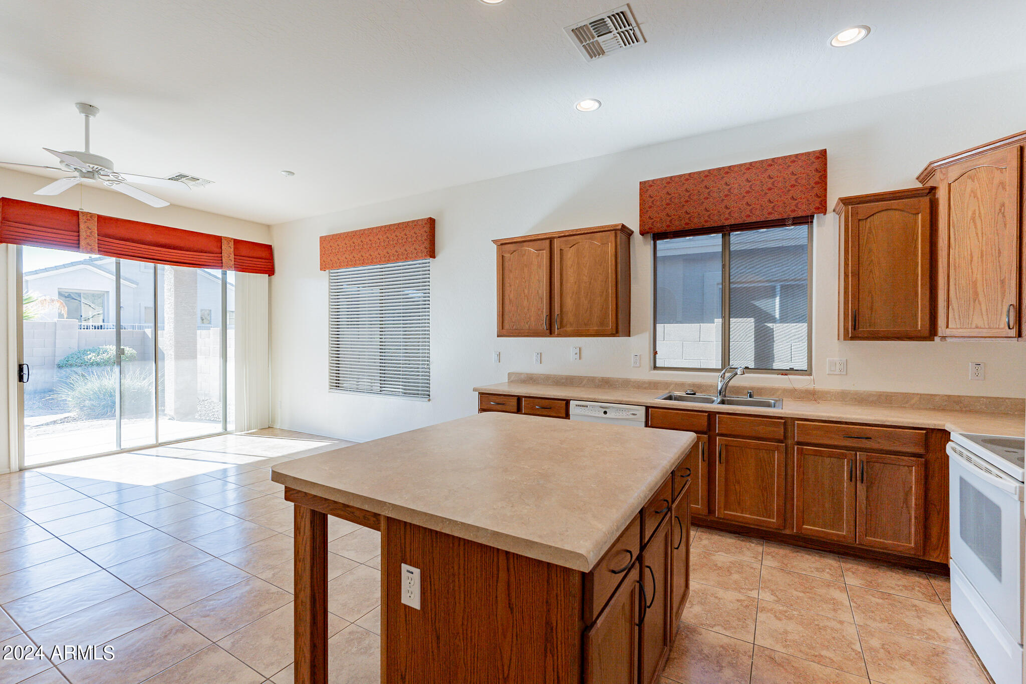 3001 W SILVER FOX Way