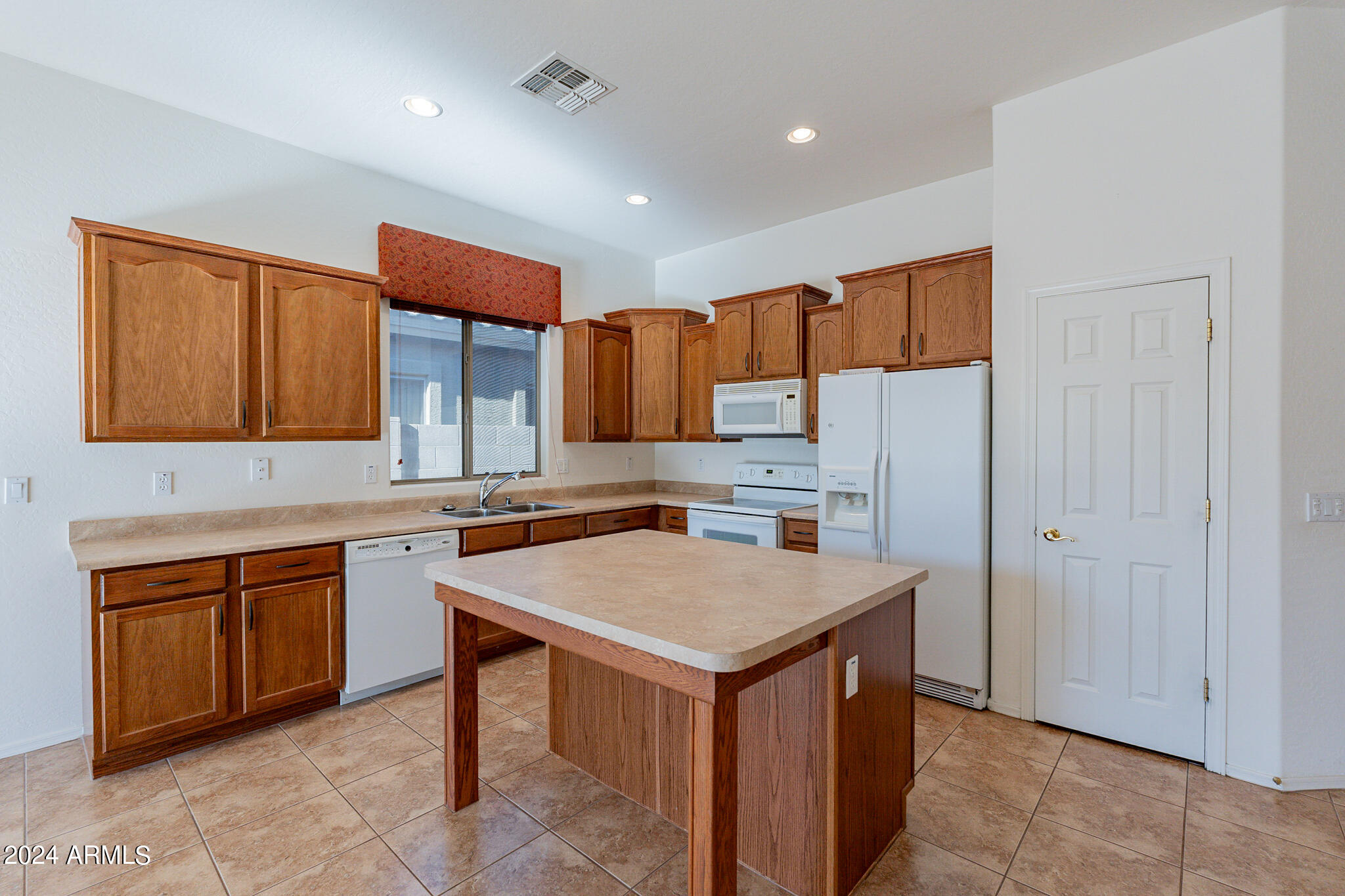 3001 W SILVER FOX Way