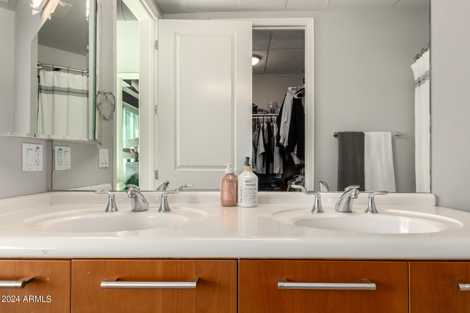 1 E LEXINGTON Avenue # 311