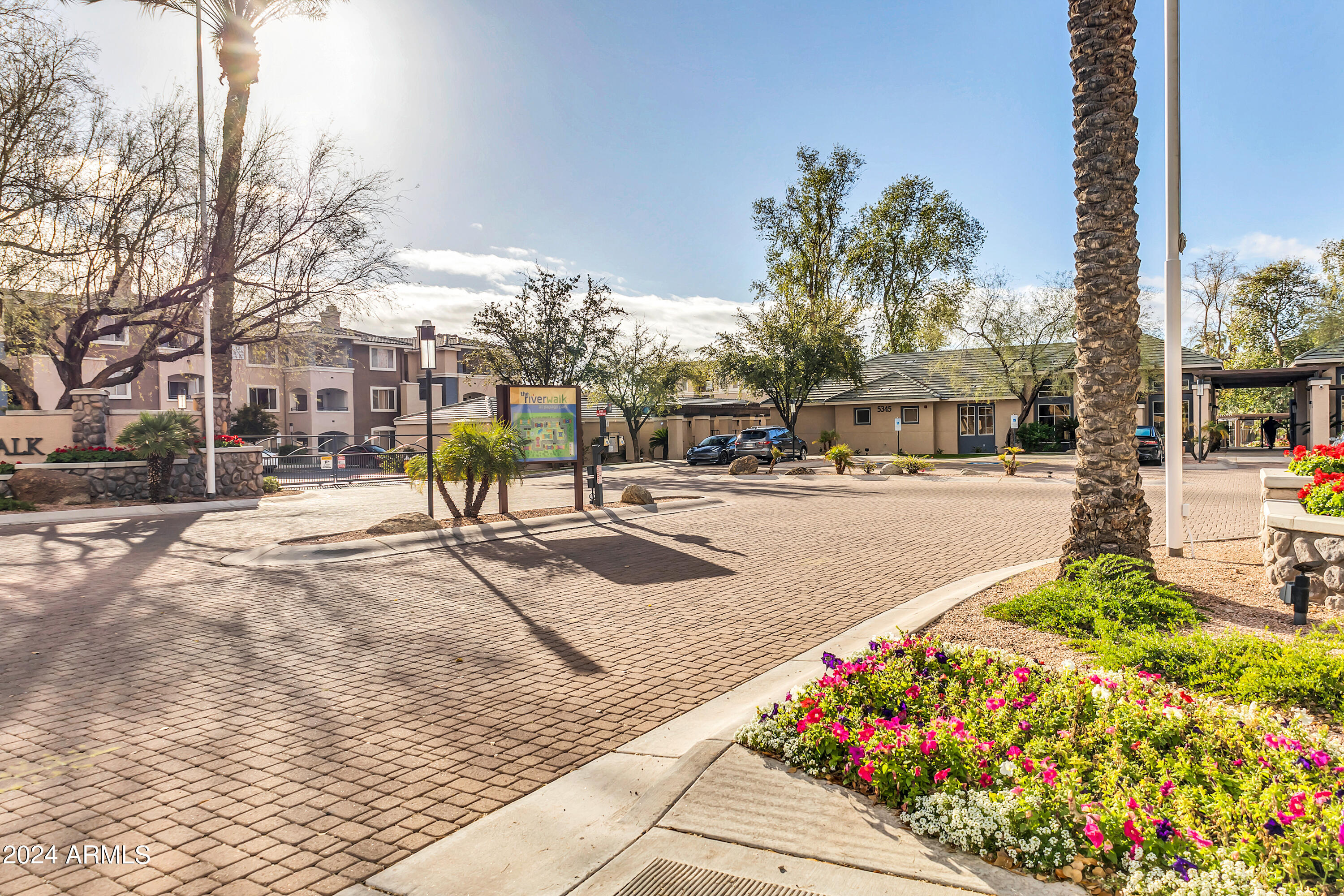 5345 E VAN BUREN Street # 161