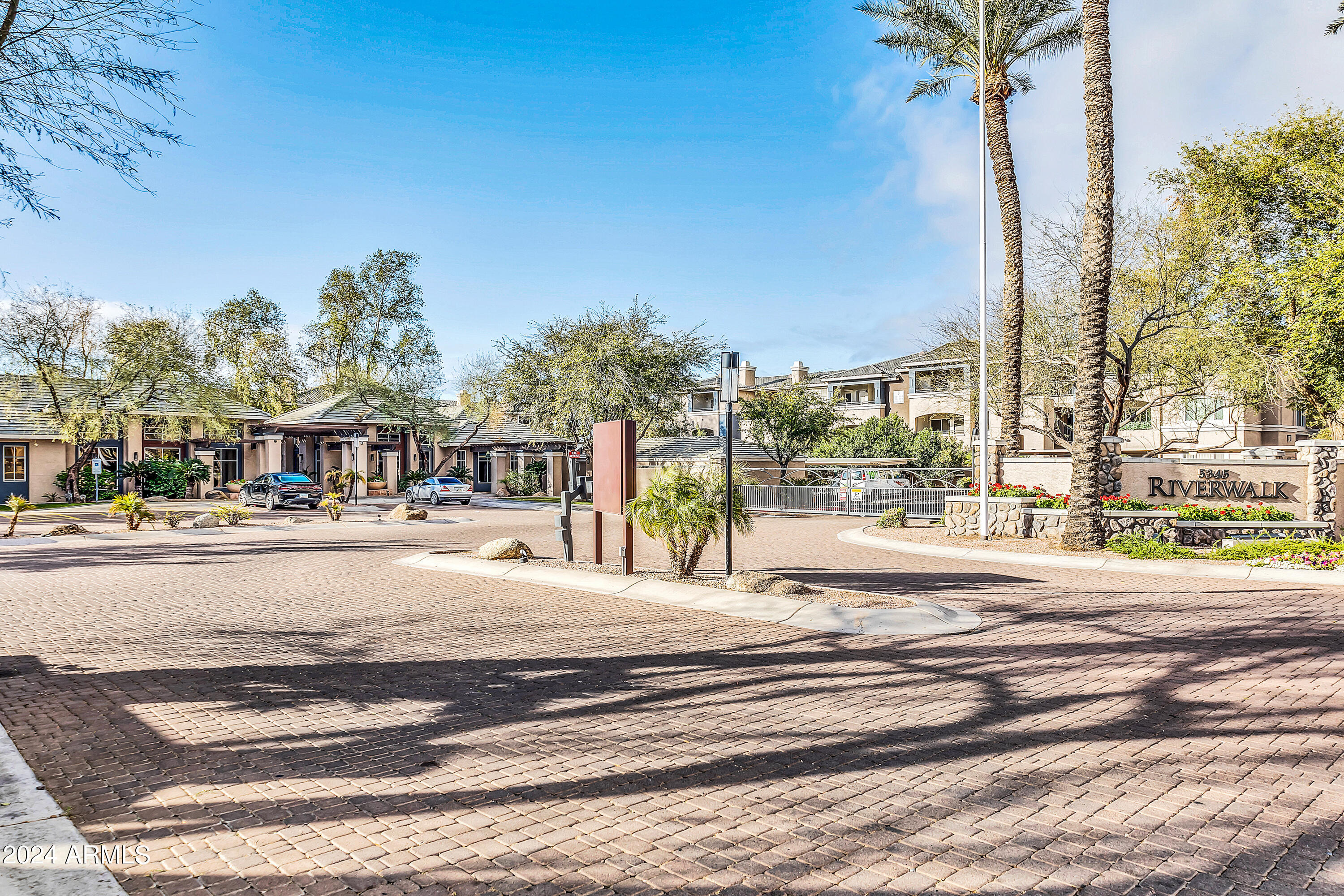 5345 E VAN BUREN Street # 161