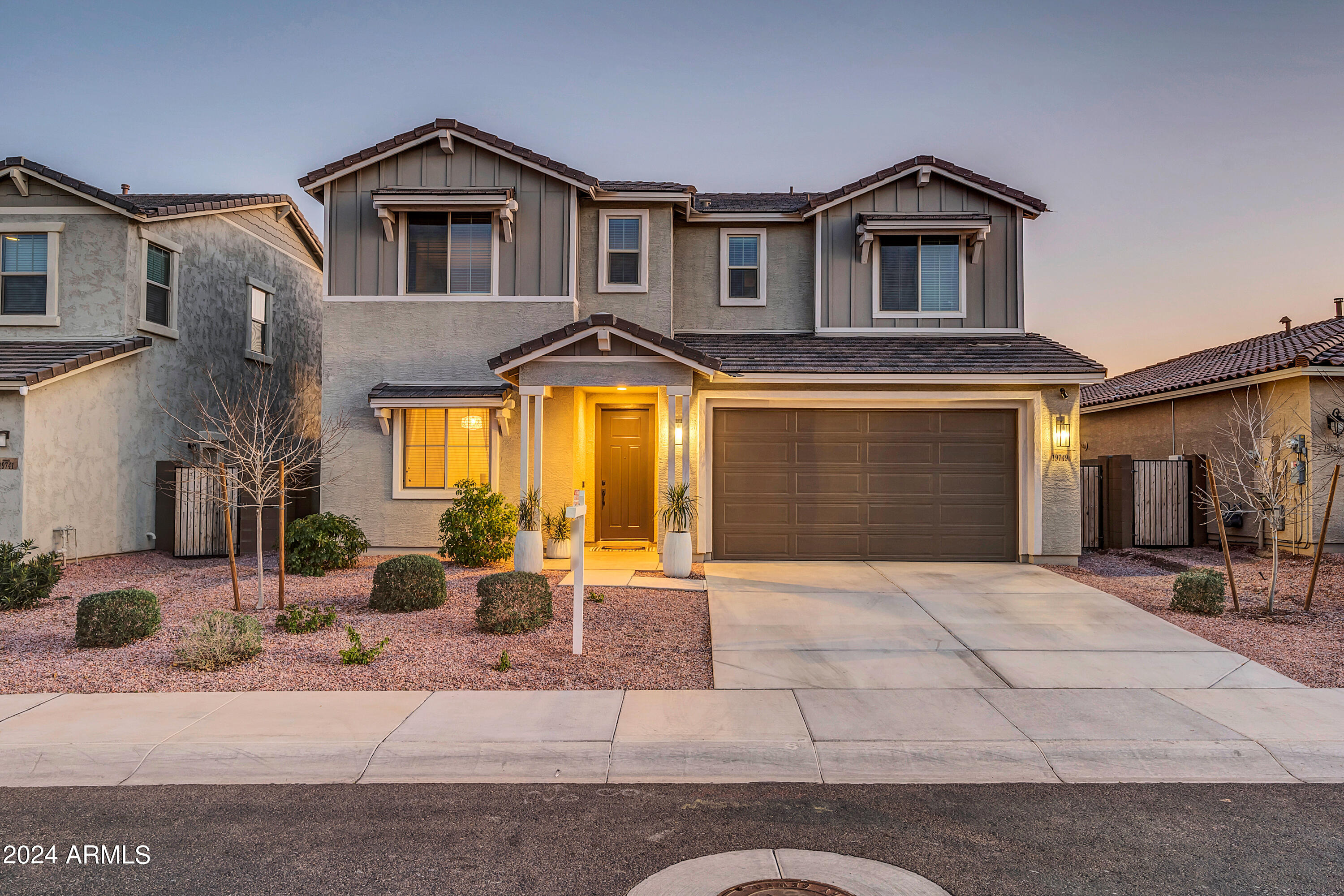 19749 W PINCHOT Drive