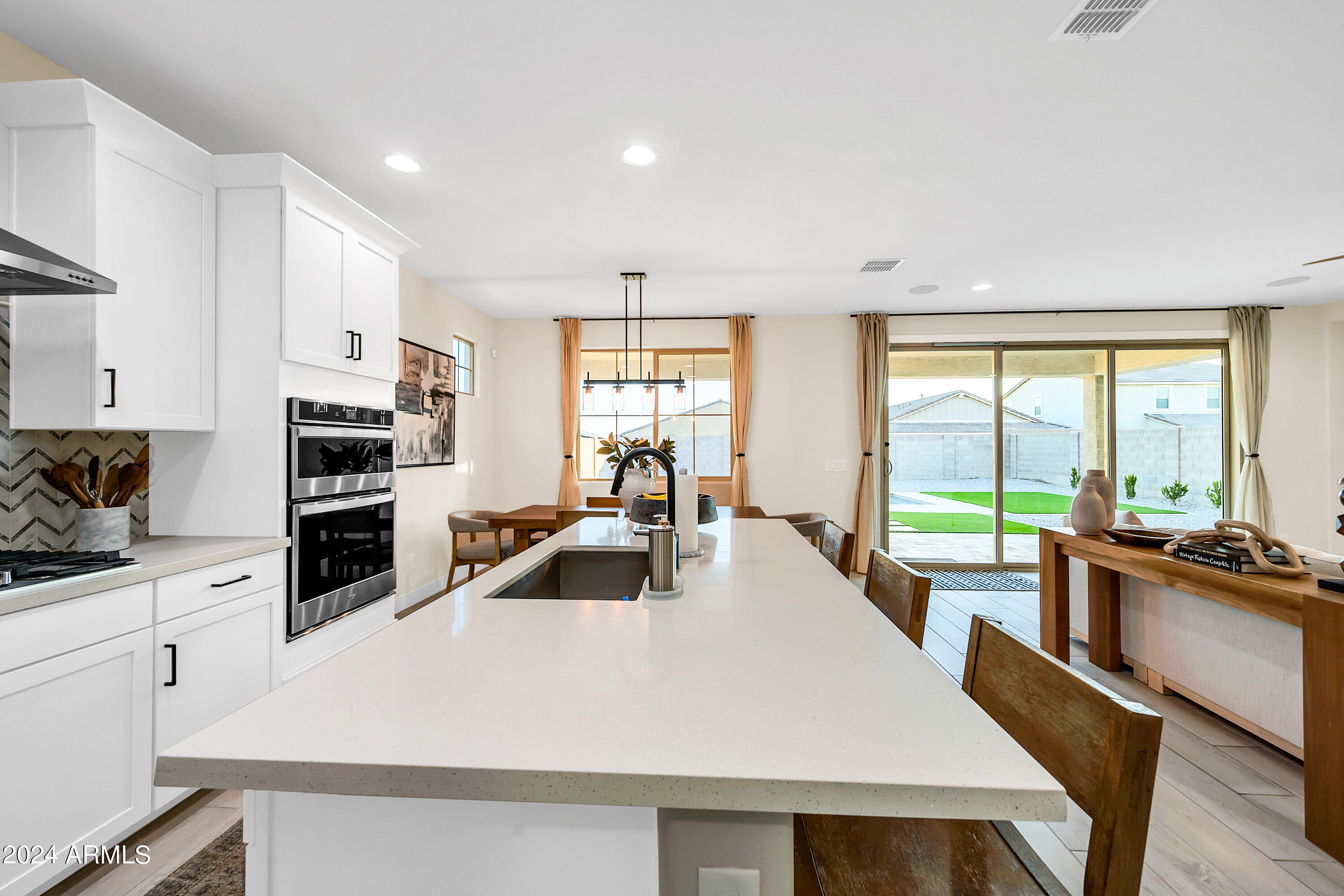 19749 W PINCHOT Drive
