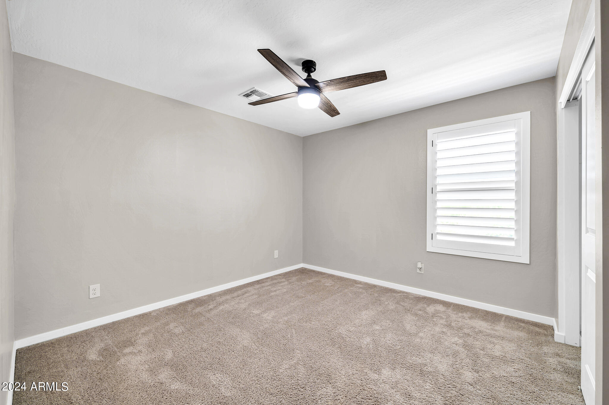 17735 W PINNACLE VISTA Drive
