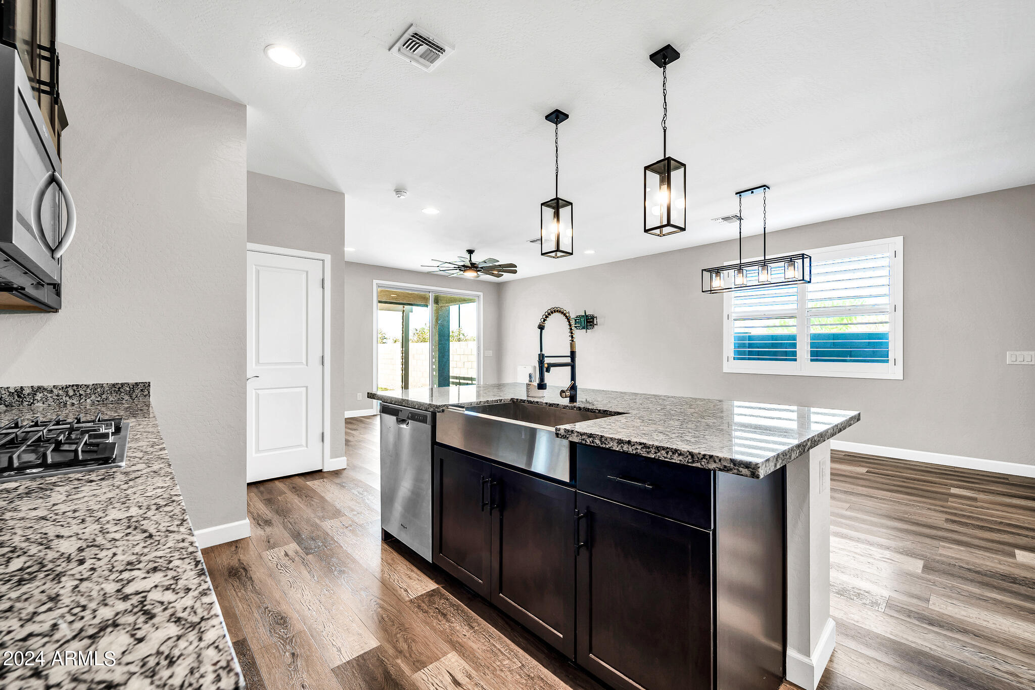 17735 W PINNACLE VISTA Drive