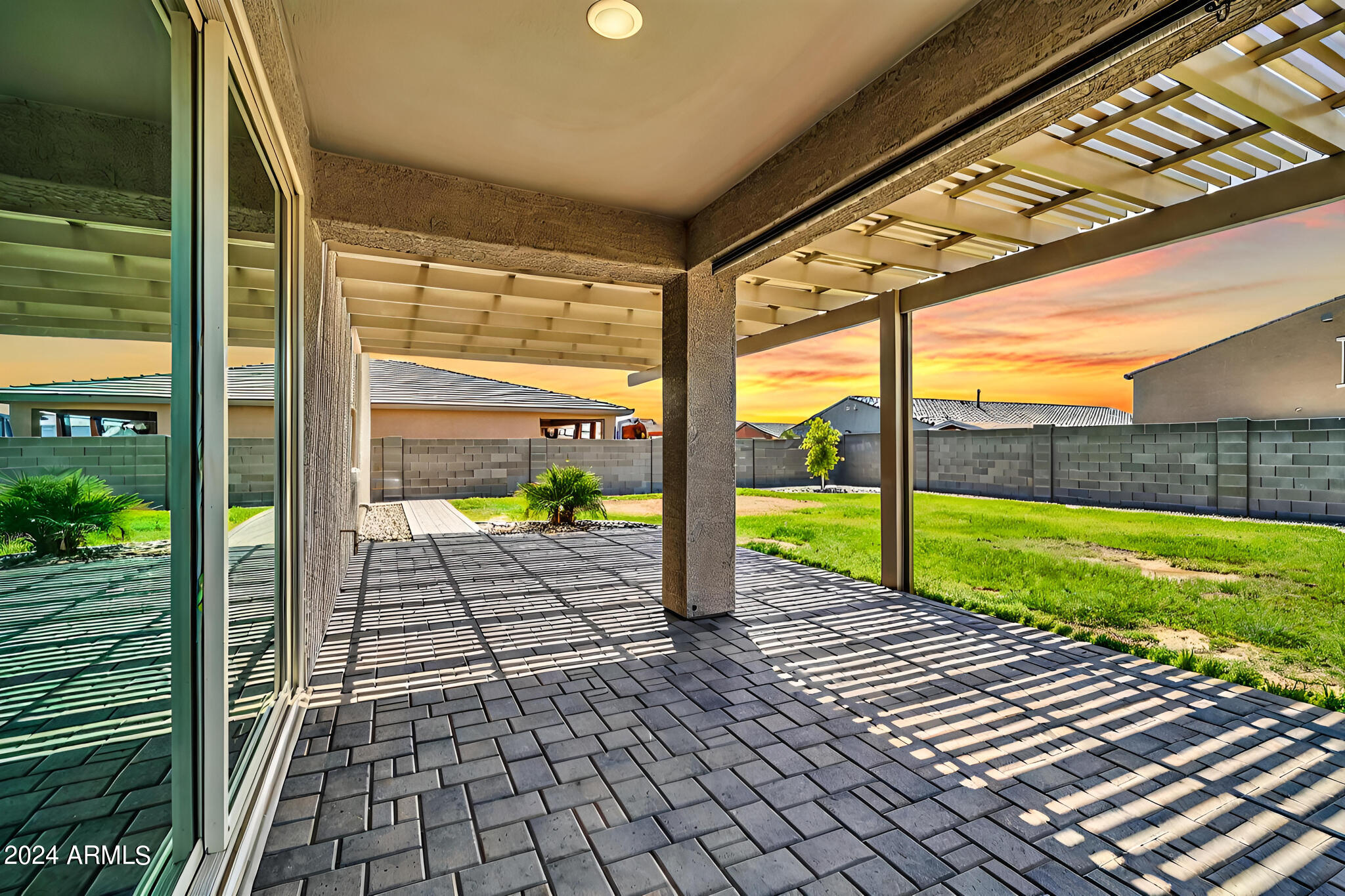 17735 W PINNACLE VISTA Drive