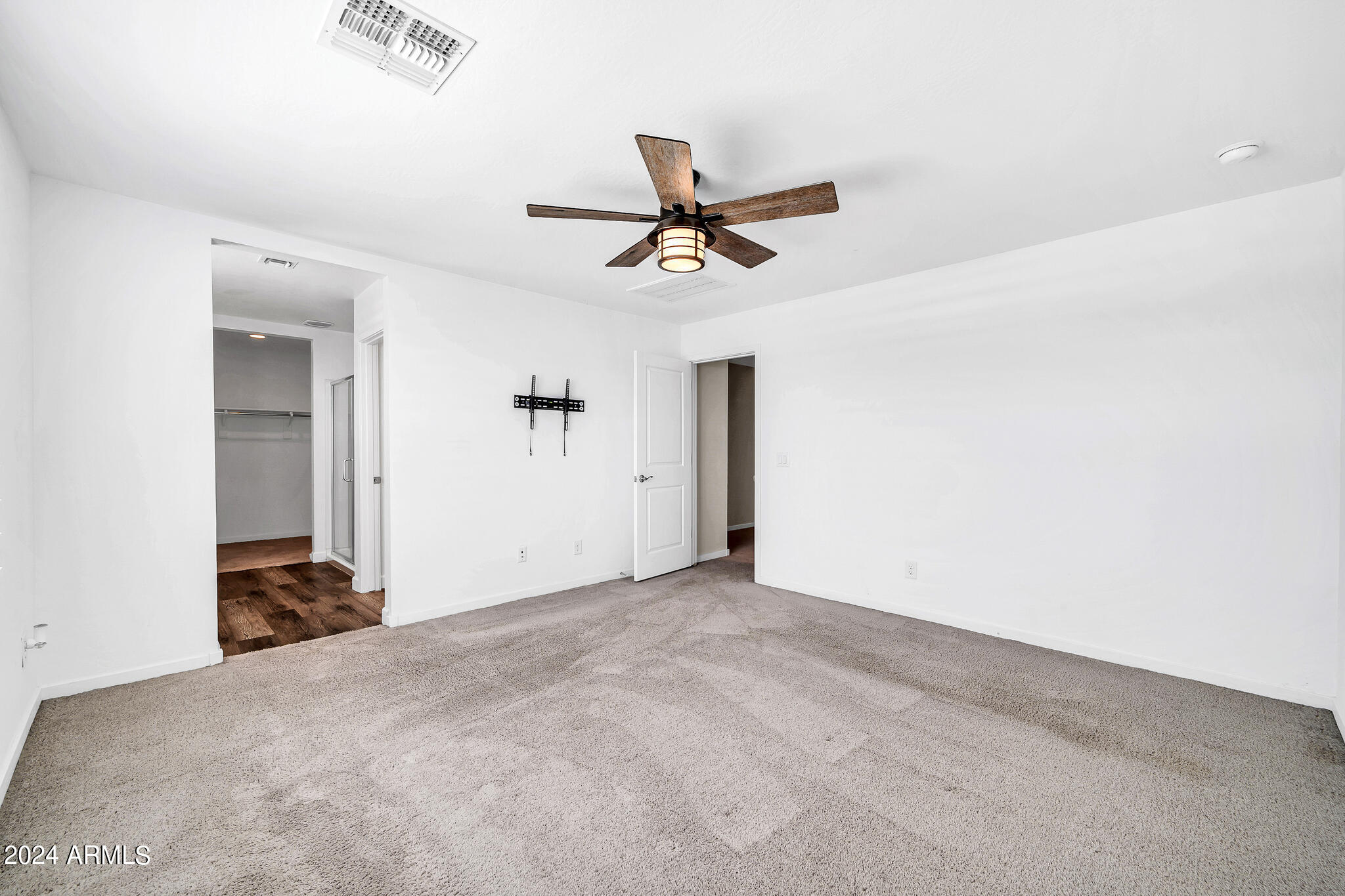 17735 W PINNACLE VISTA Drive