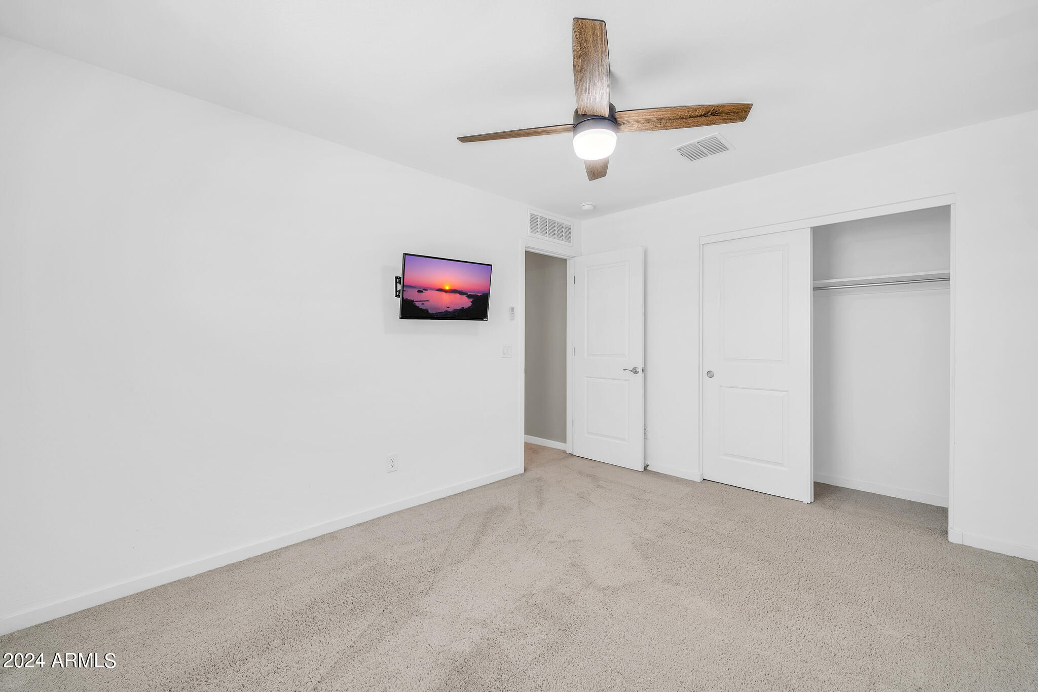 17735 W PINNACLE VISTA Drive