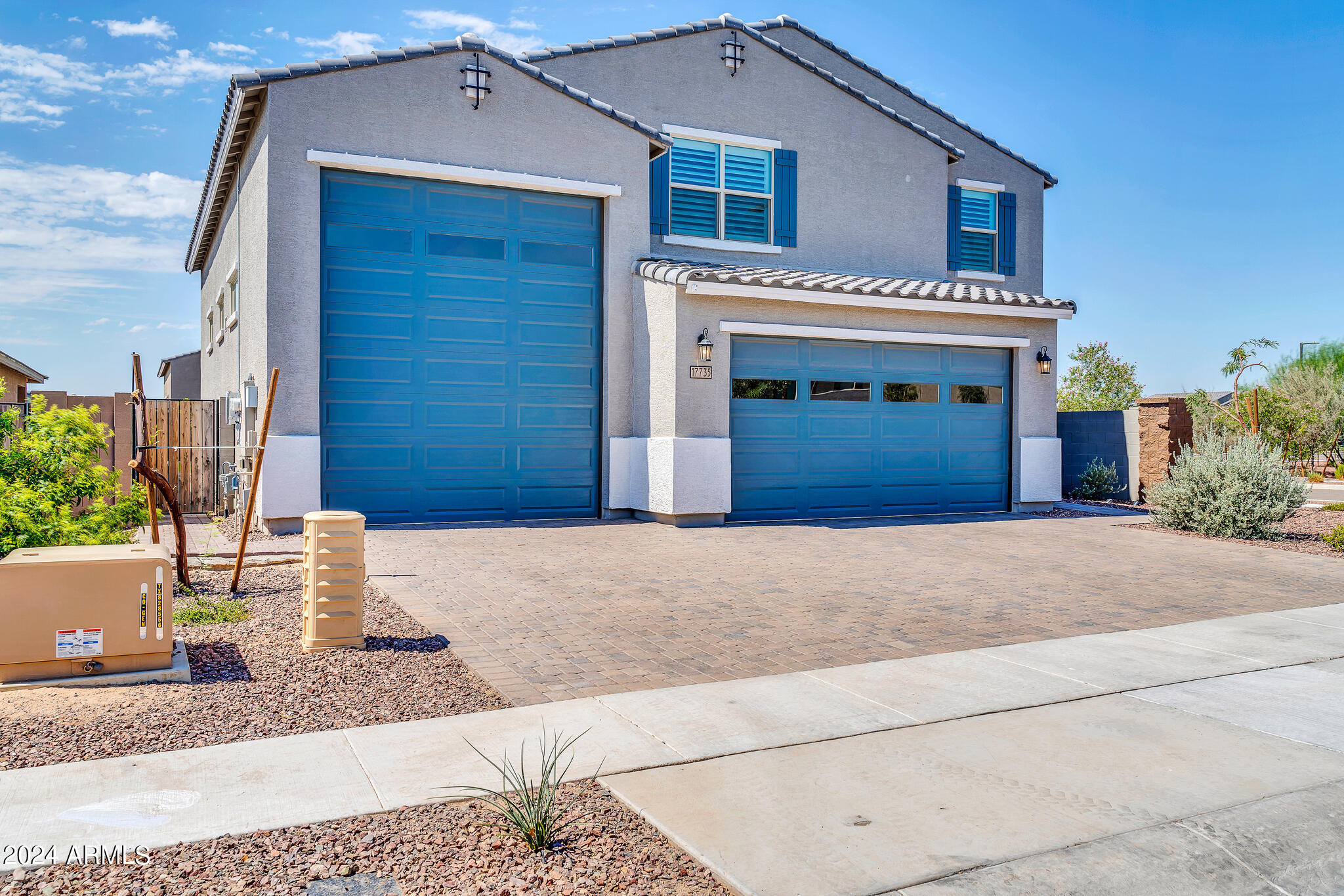 17735 W PINNACLE VISTA Drive