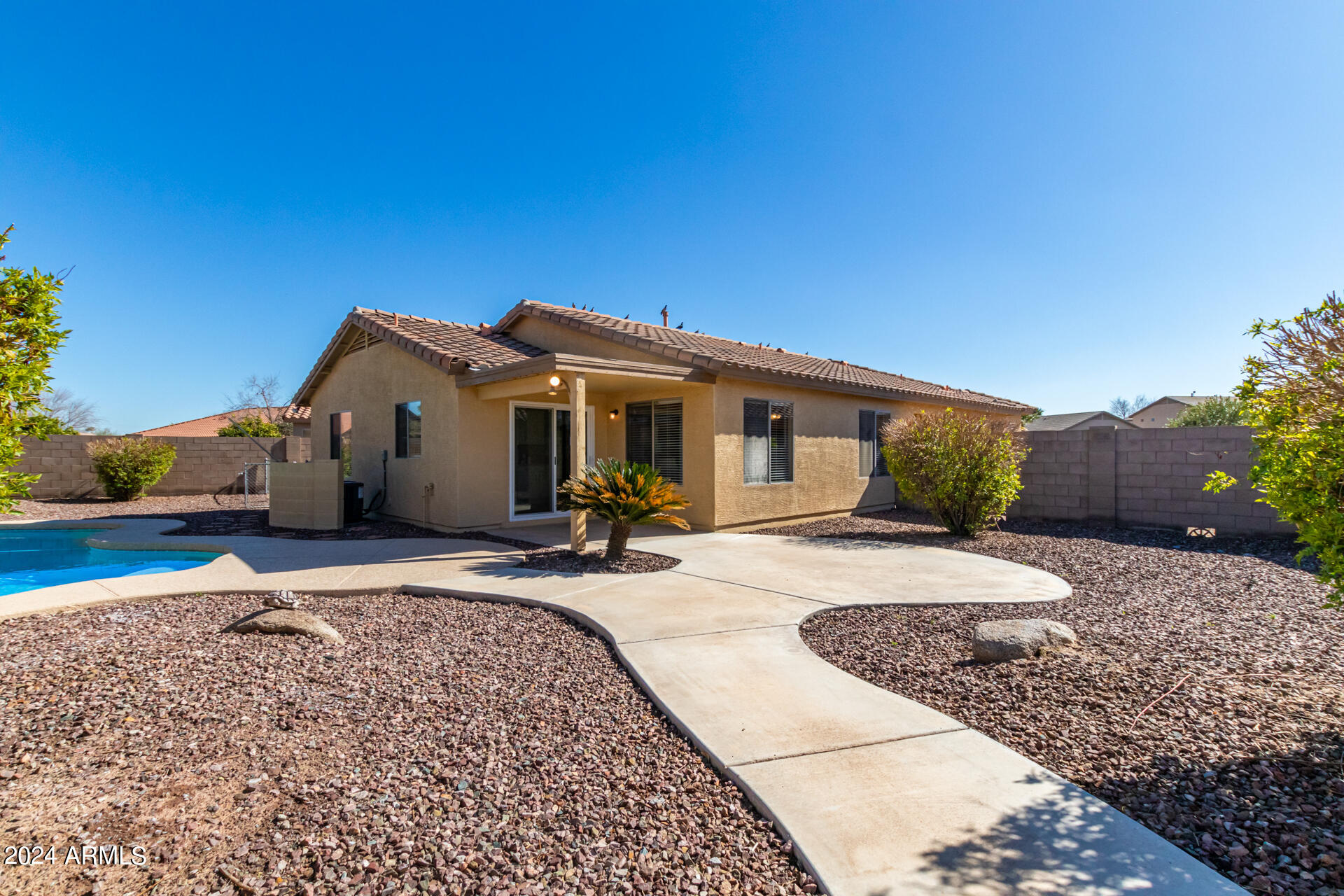 42058 W VENTURE Court