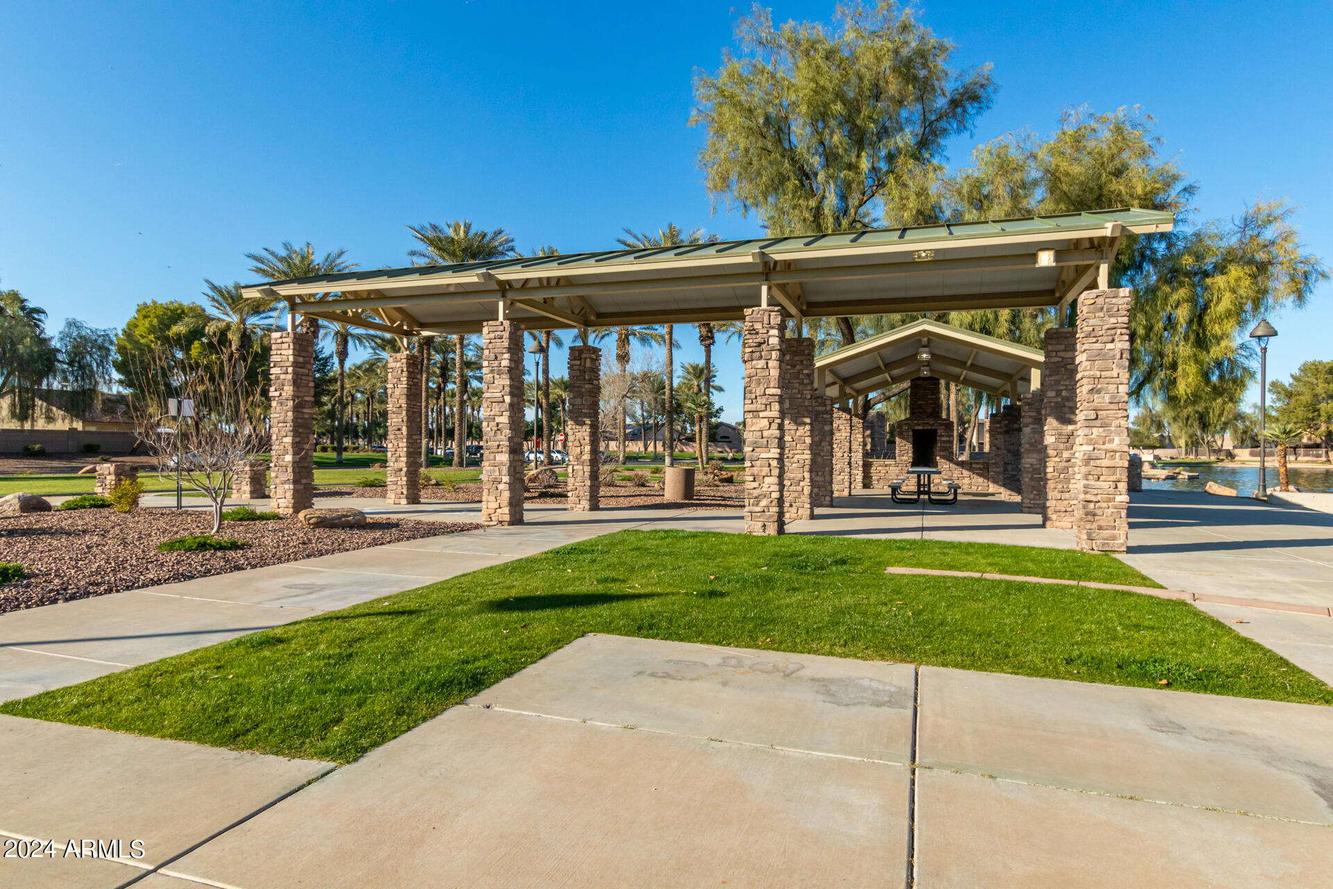 42058 W VENTURE Court