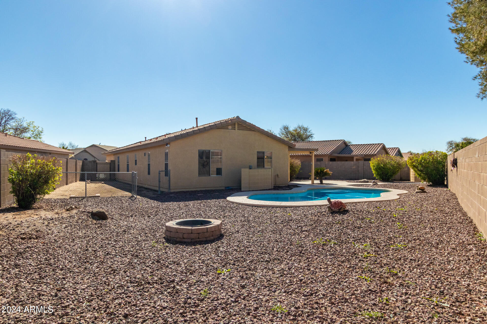 42058 W VENTURE Court