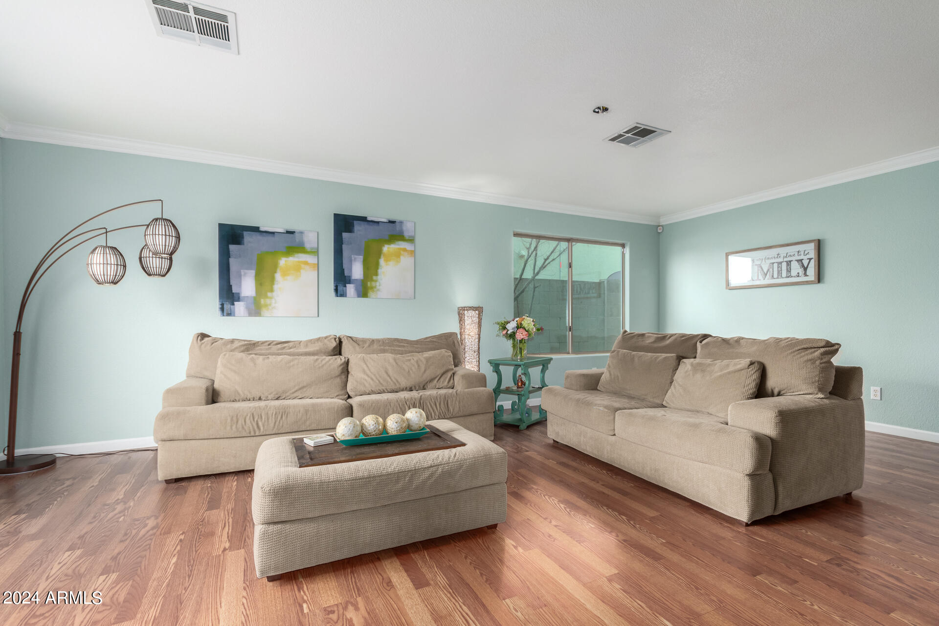 3009 W QUAIL Avenue