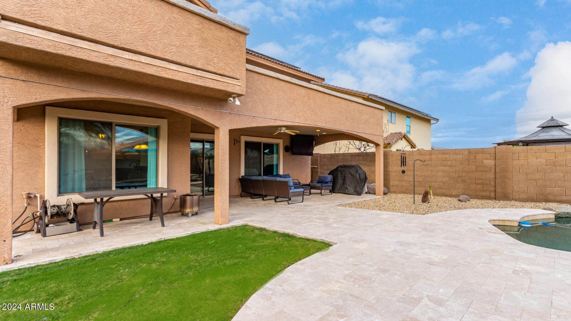 3009 W QUAIL Avenue