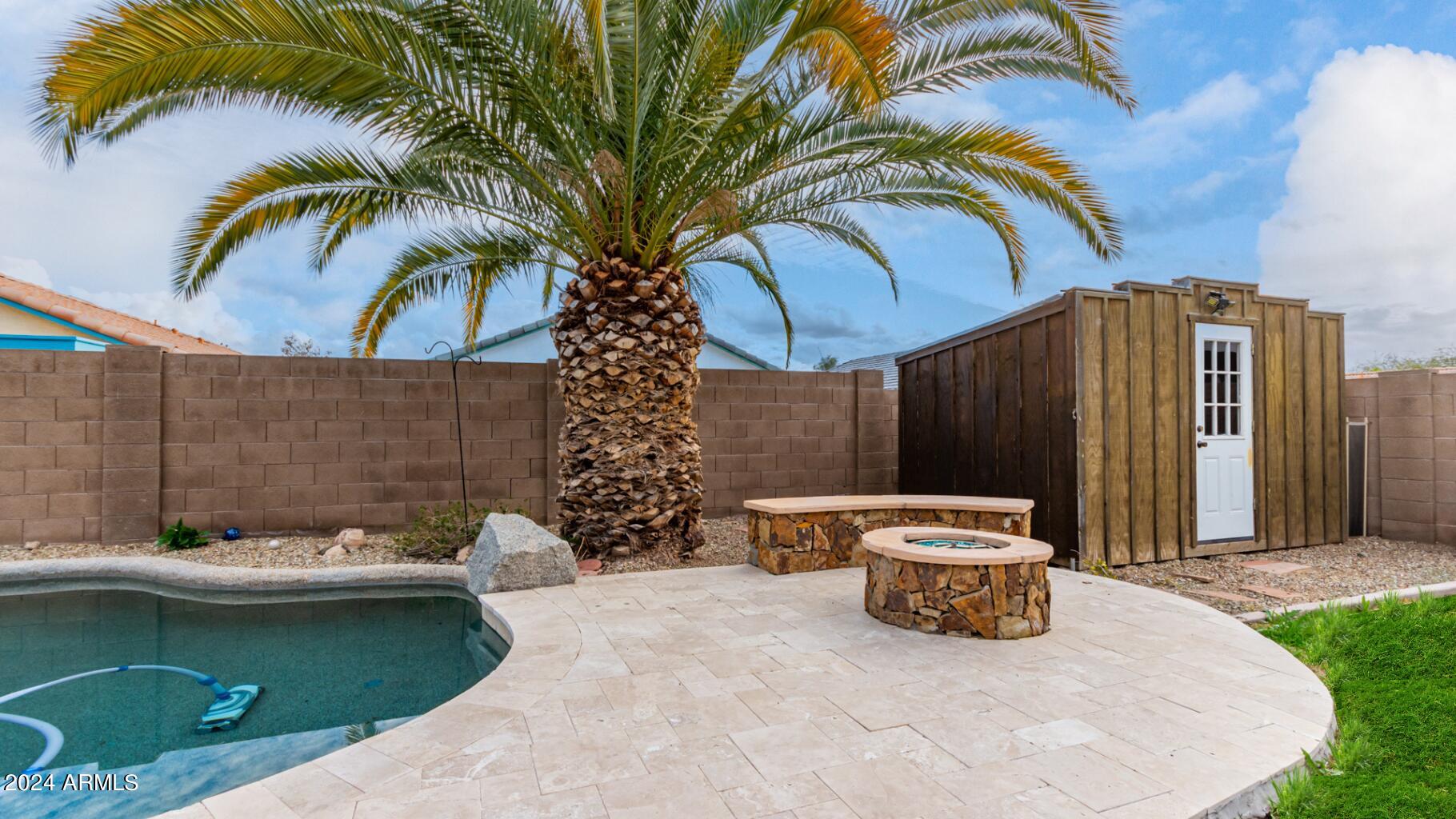 3009 W QUAIL Avenue