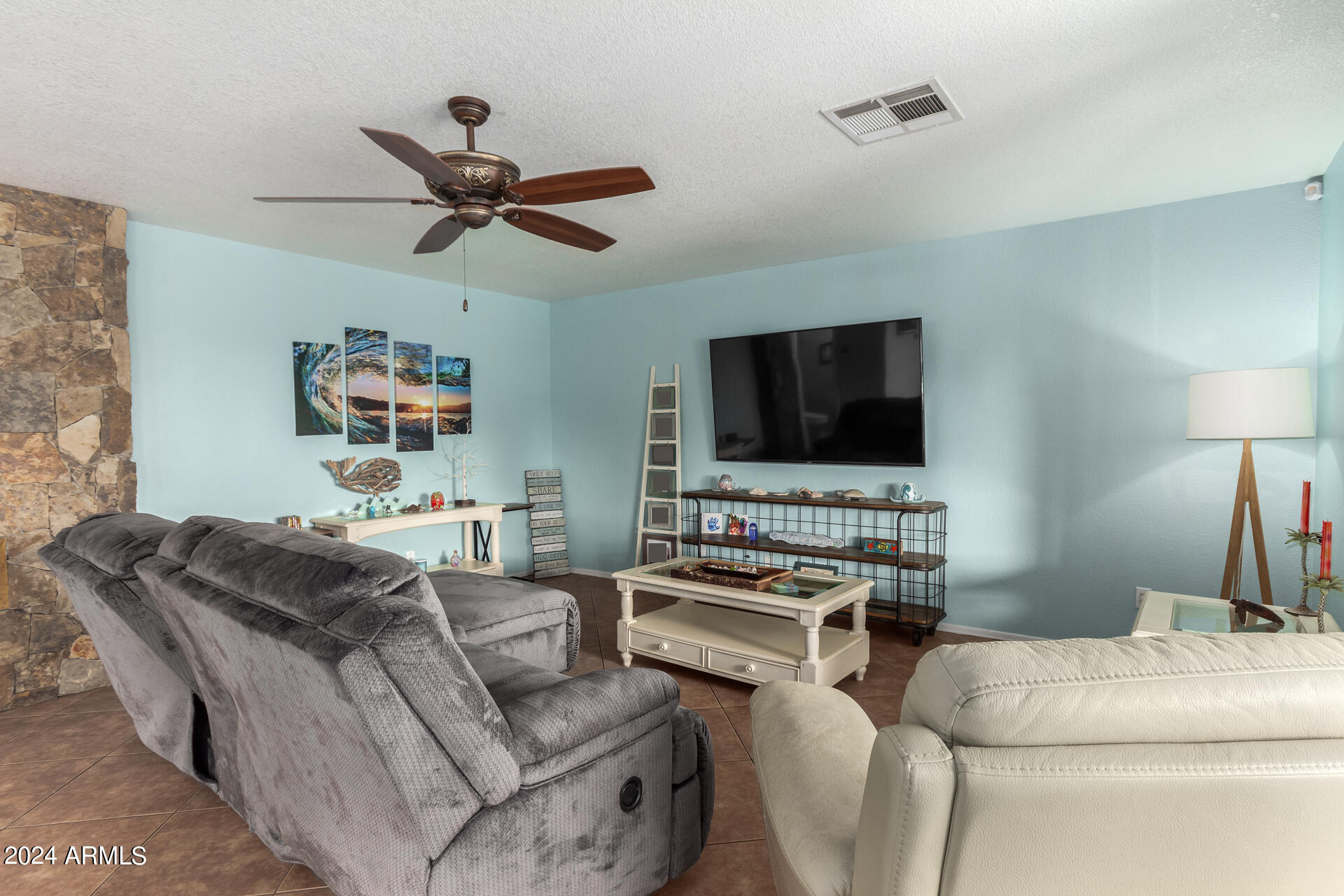 3009 W QUAIL Avenue