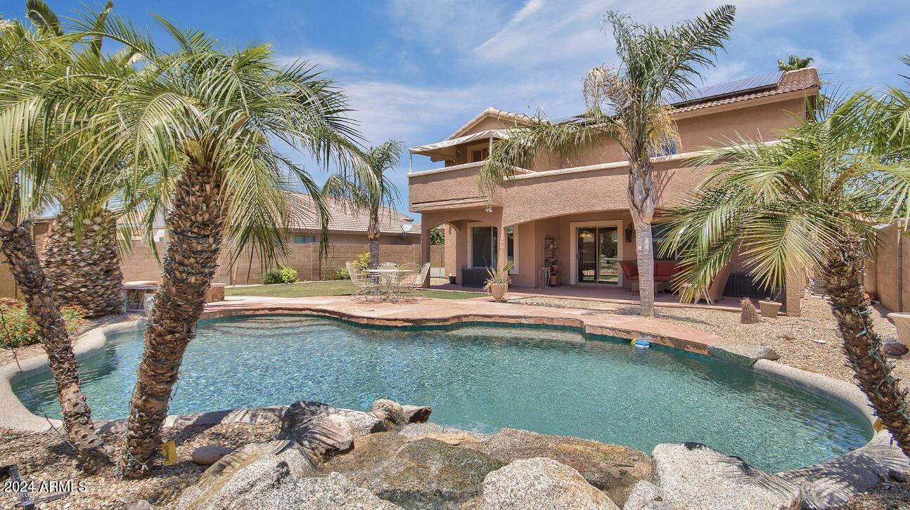 3009 W QUAIL Avenue