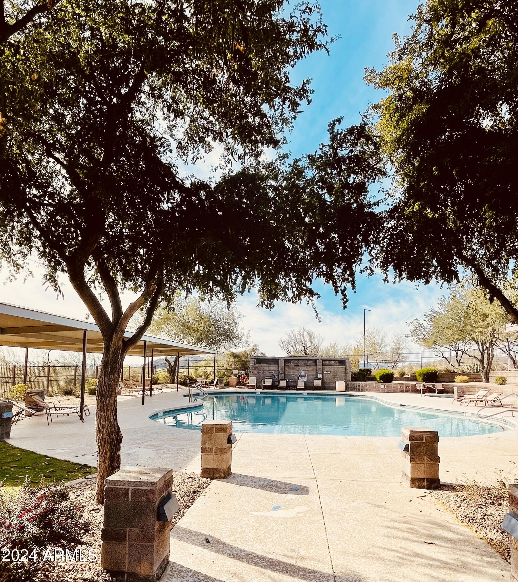 2521 W FLORENTINE Road