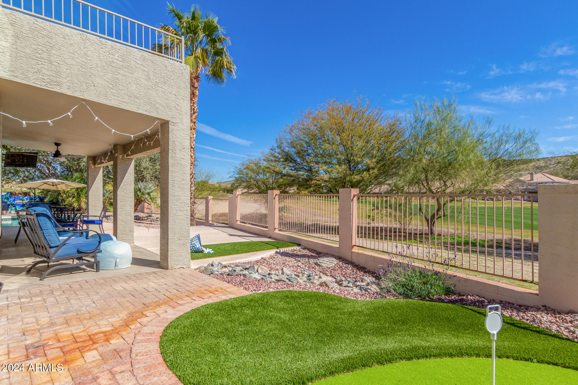 1367 E AMBERWOOD Drive