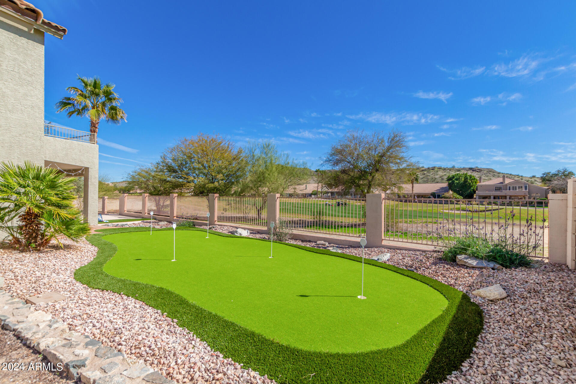 1367 E AMBERWOOD Drive