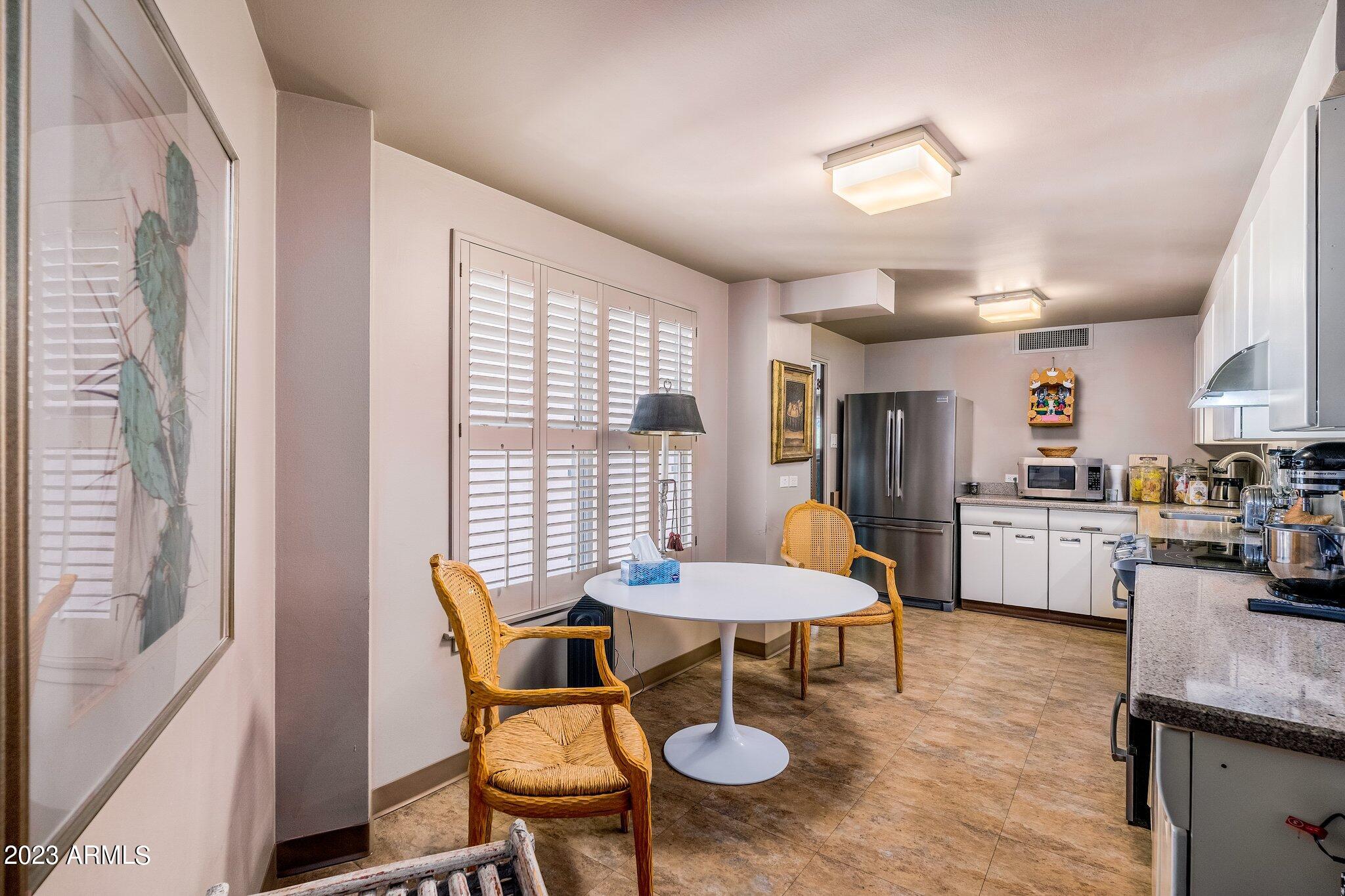 2201 N CENTRAL Avenue # F Unit: 3-F