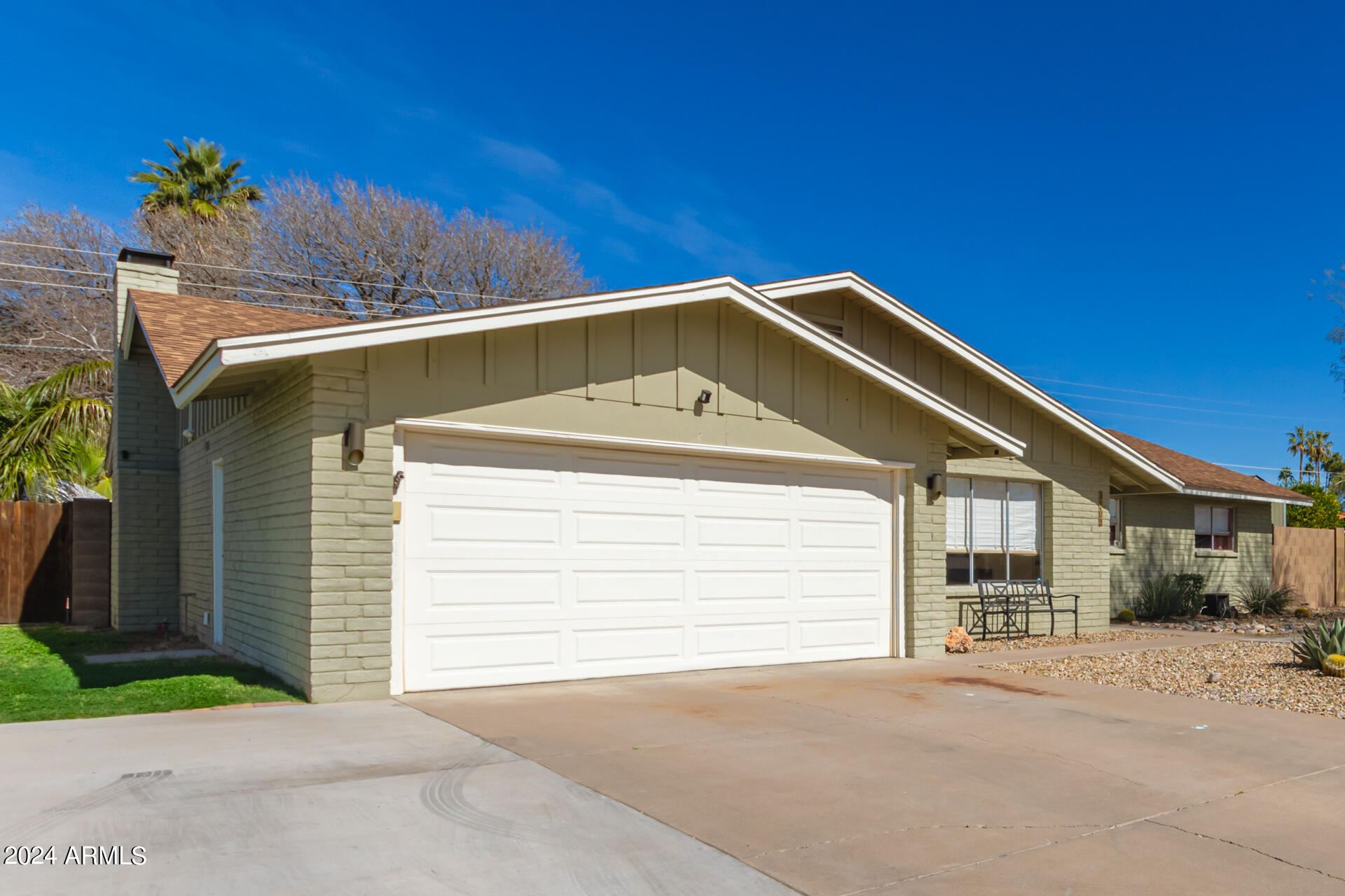 1702 W GRISWOLD Road