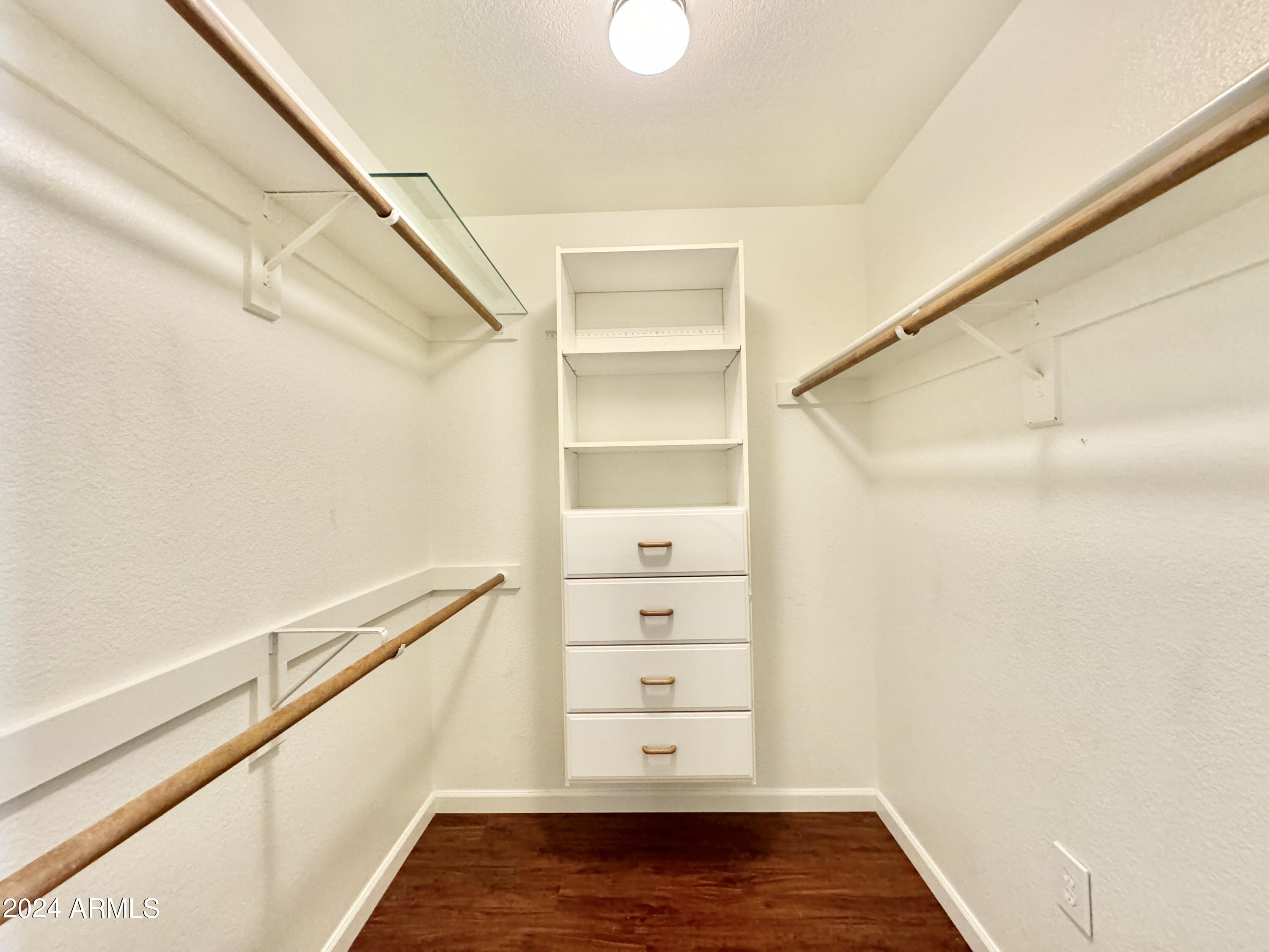 4200 N MILLER Road # 409