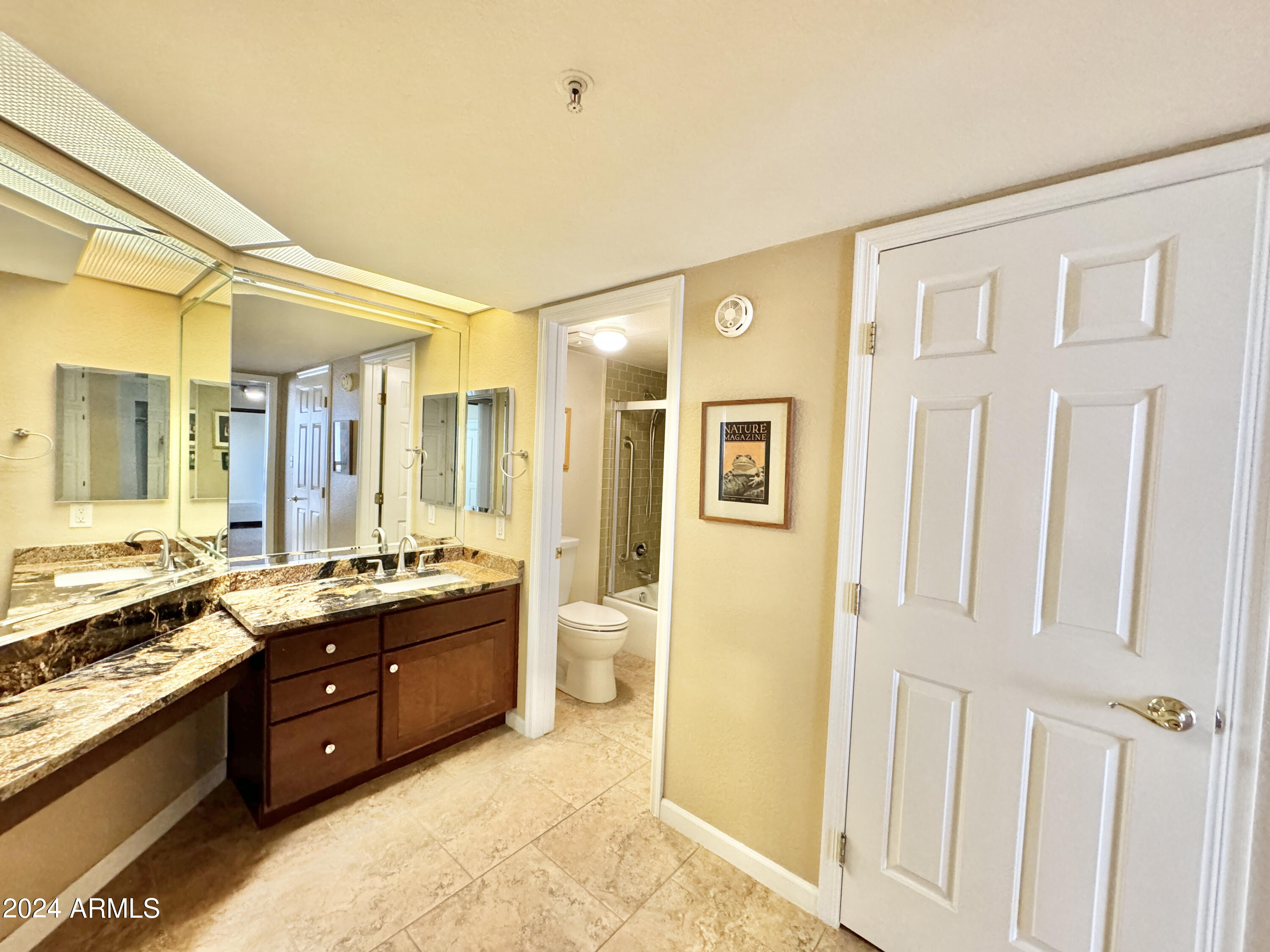 4200 N MILLER Road # 409