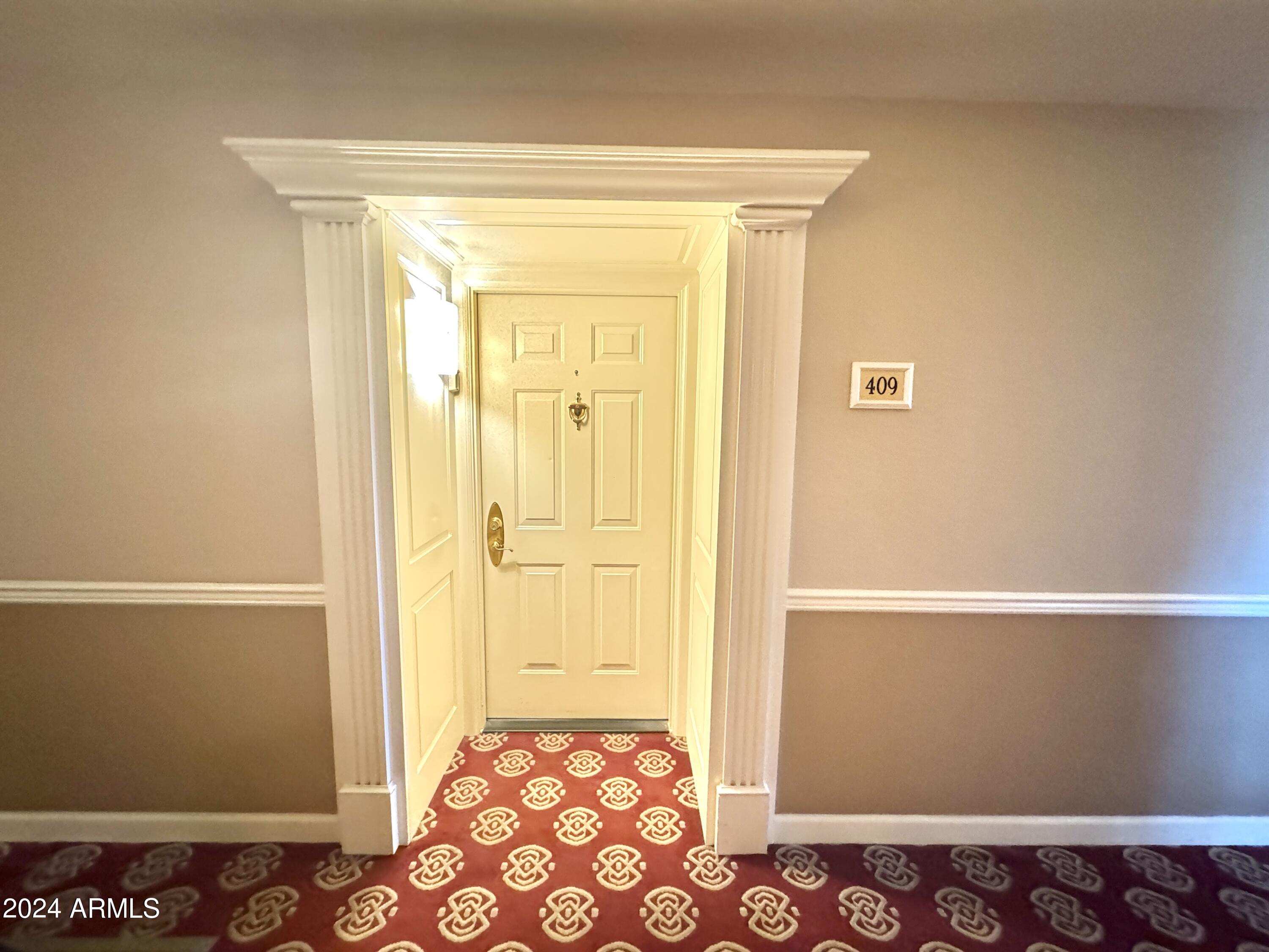 4200 N MILLER Road # 409
