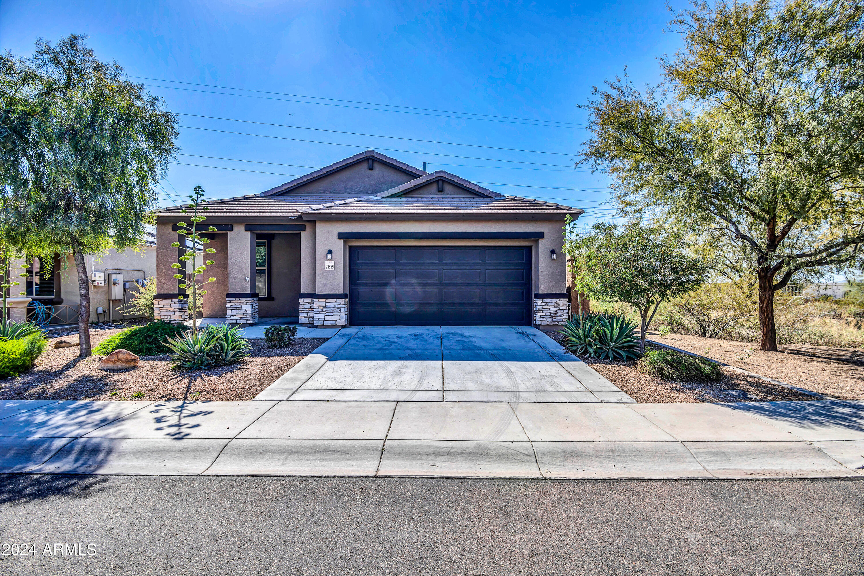 23569 W MAGNOLIA Drive