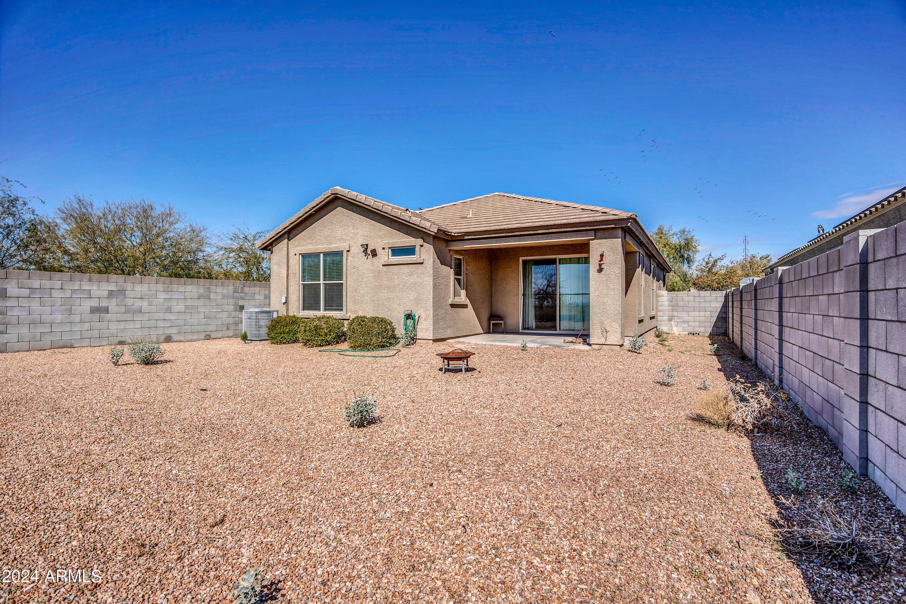 23569 W MAGNOLIA Drive