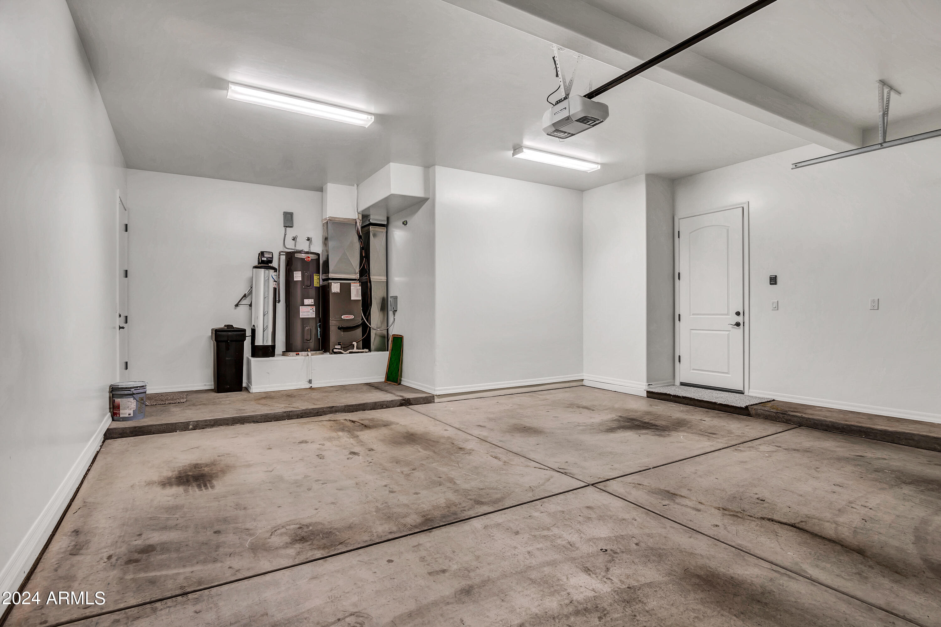 2842 E VILLA RITA Drive