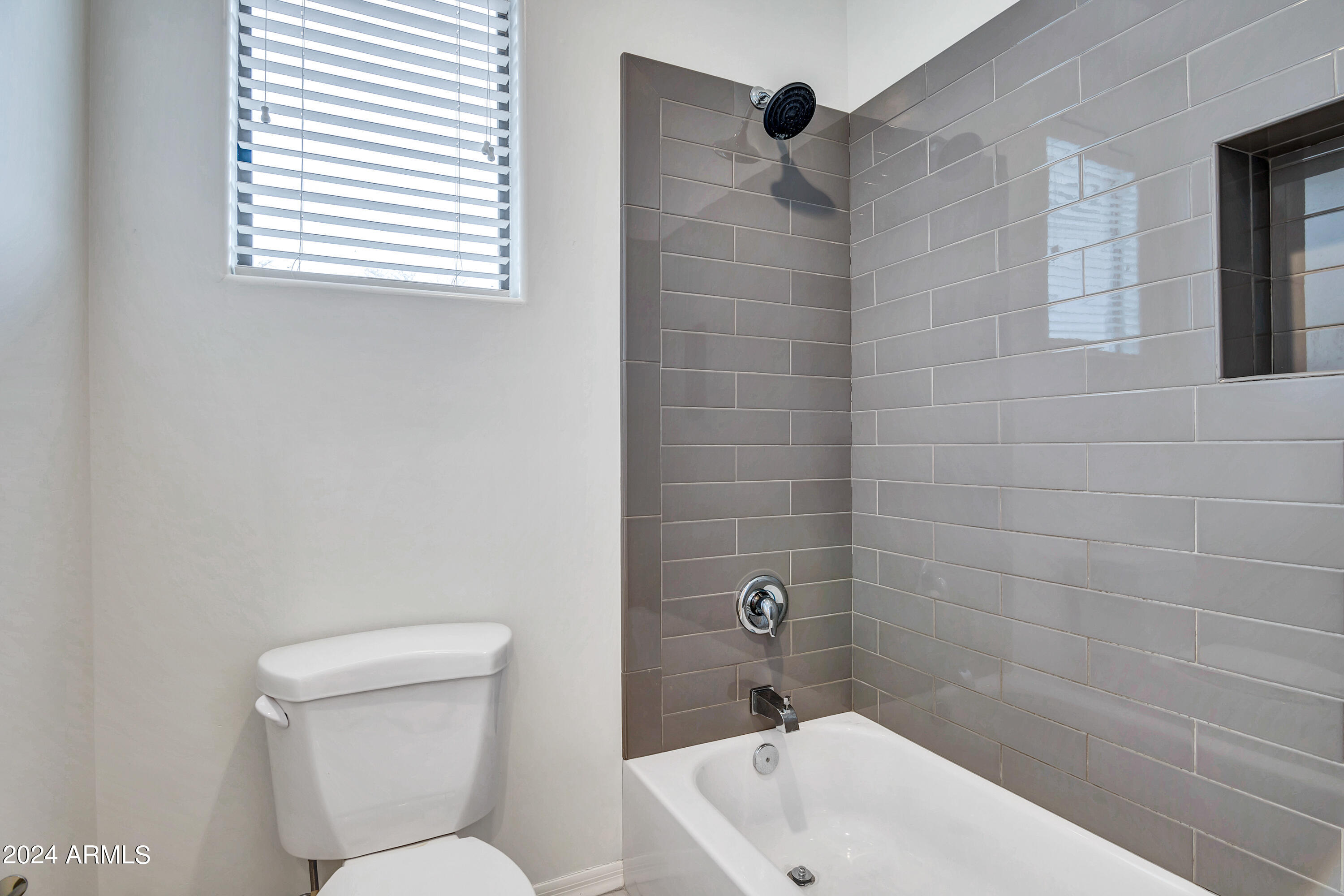 2842 E VILLA RITA Drive