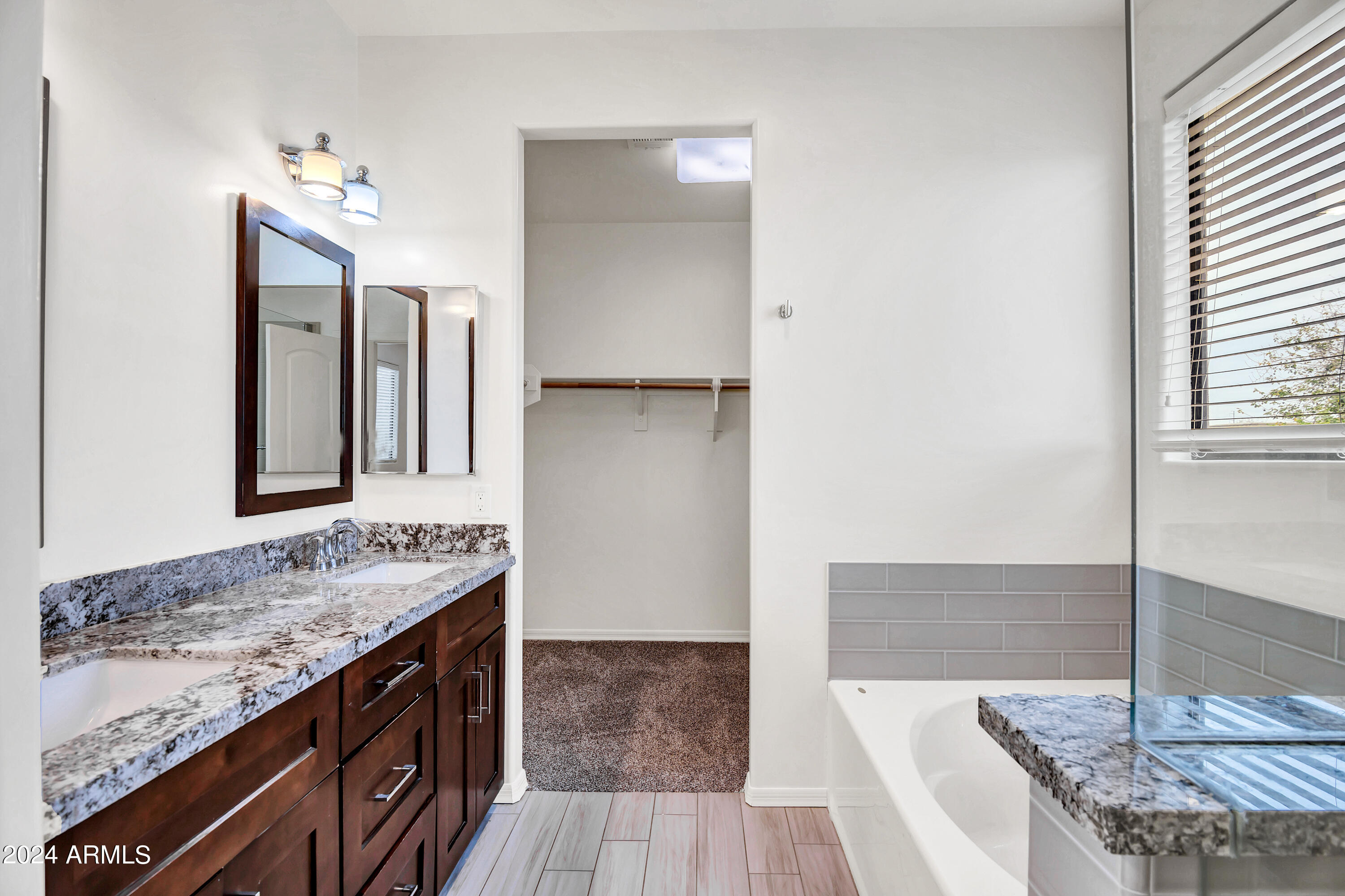 2842 E VILLA RITA Drive
