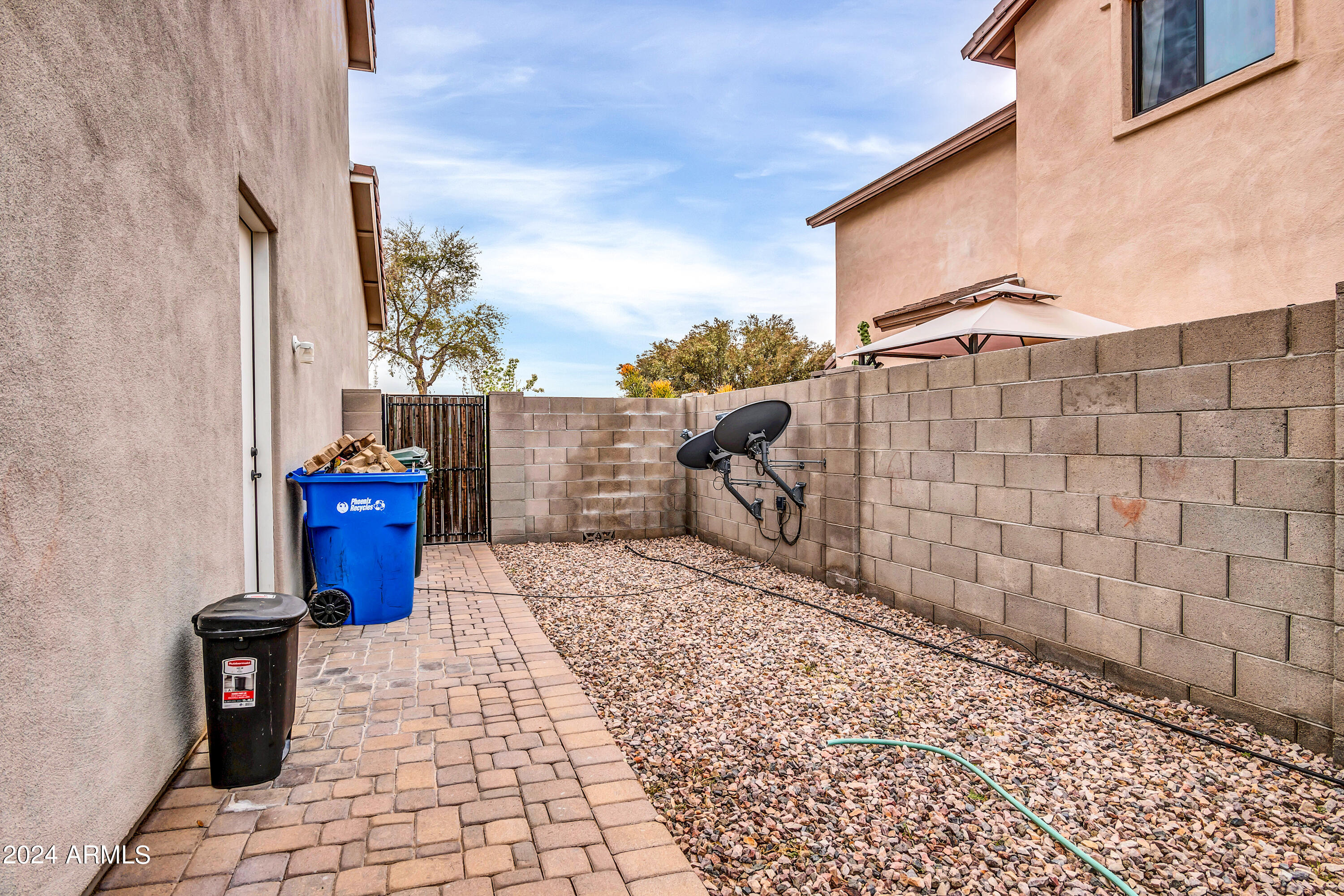 2842 E VILLA RITA Drive