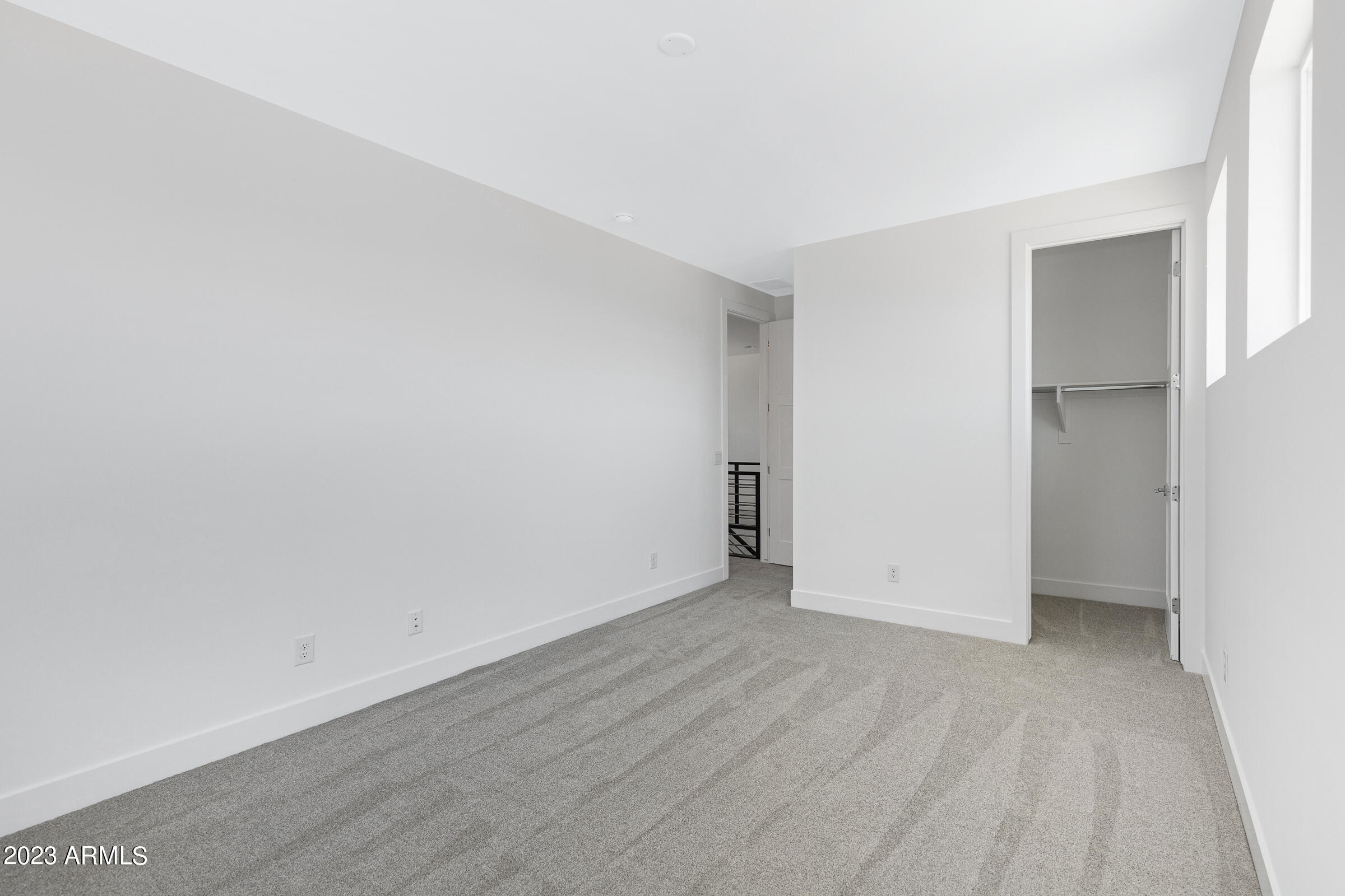 2895 S SANDSTONE Court