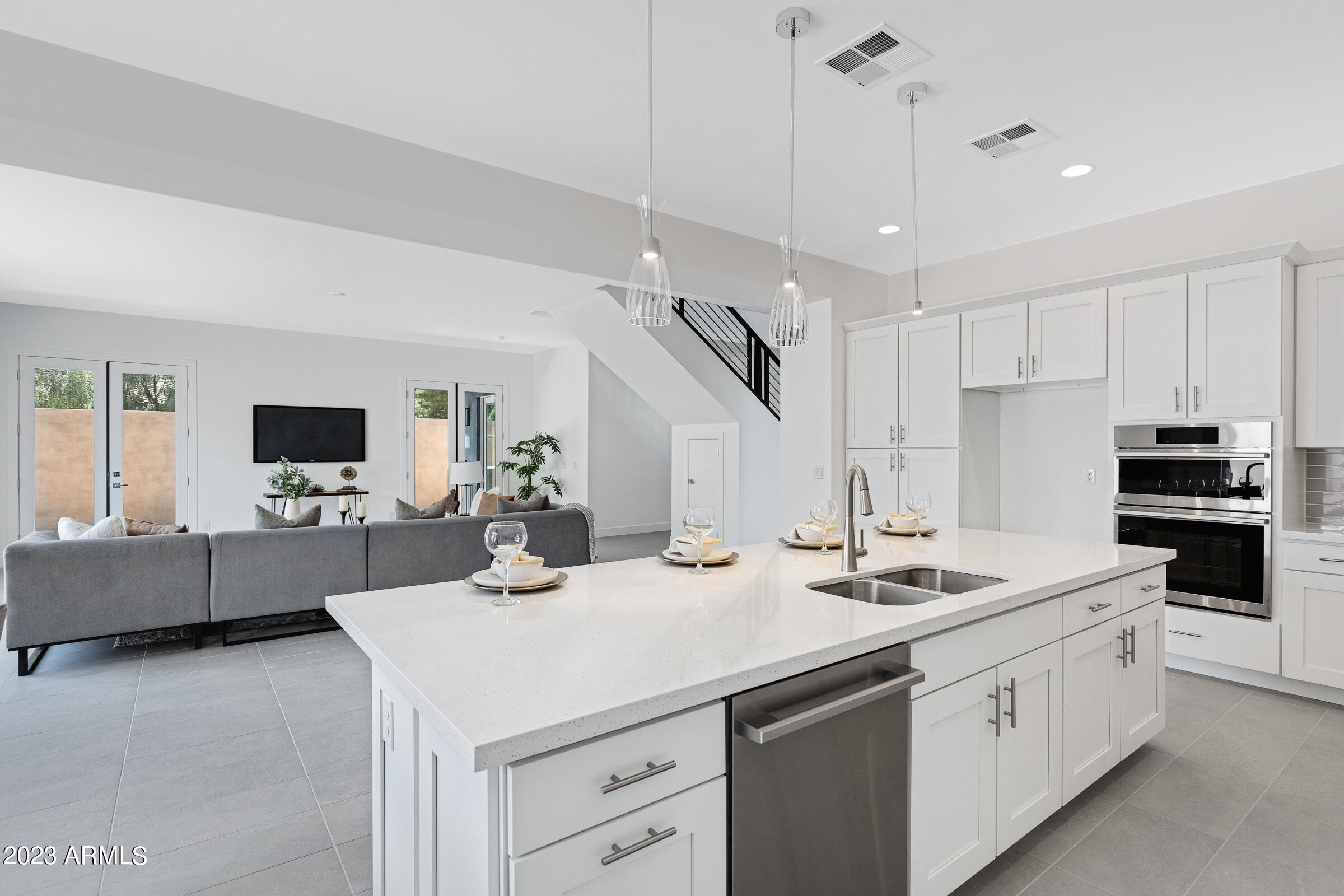 2895 S SANDSTONE Court
