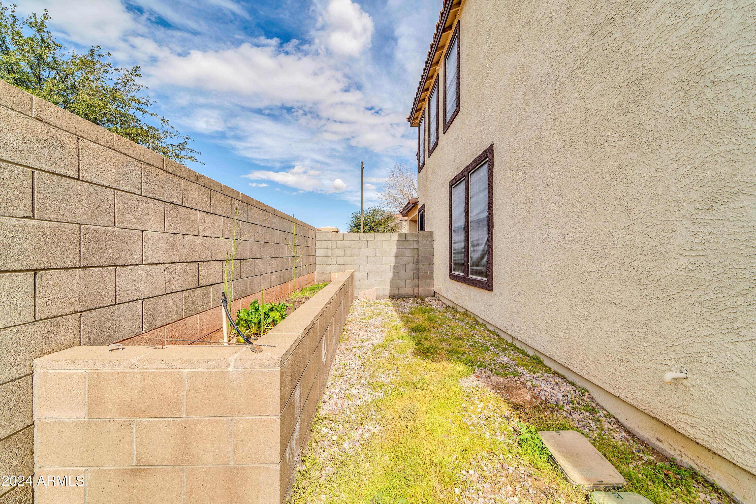 18479 W HAYDEN Drive